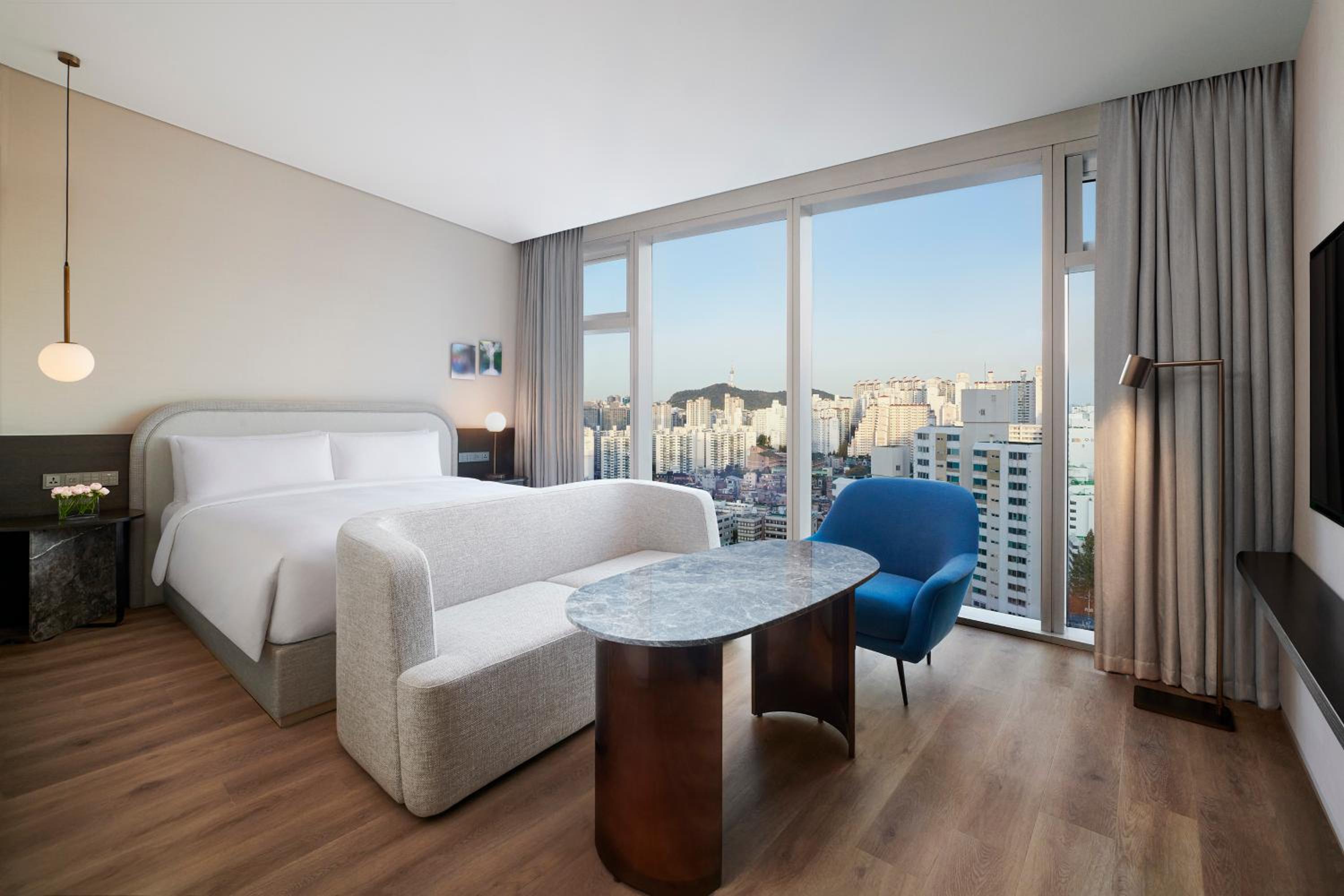 Premier Namsan with 1 King Bed, Namsan Veiw - Photo 1