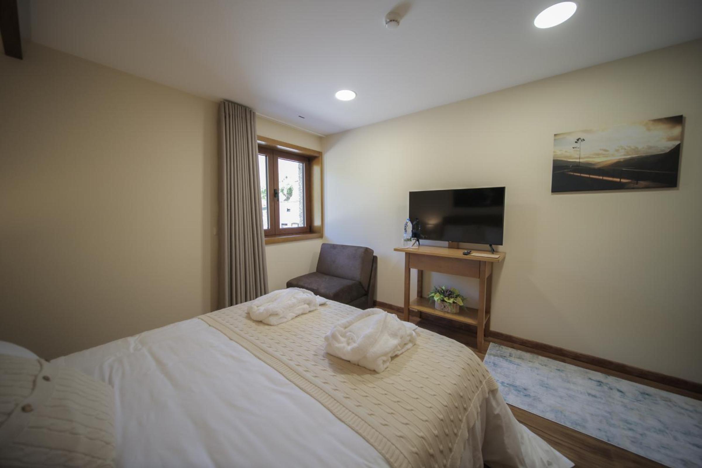 Double Room - Disability Access - Photo 11