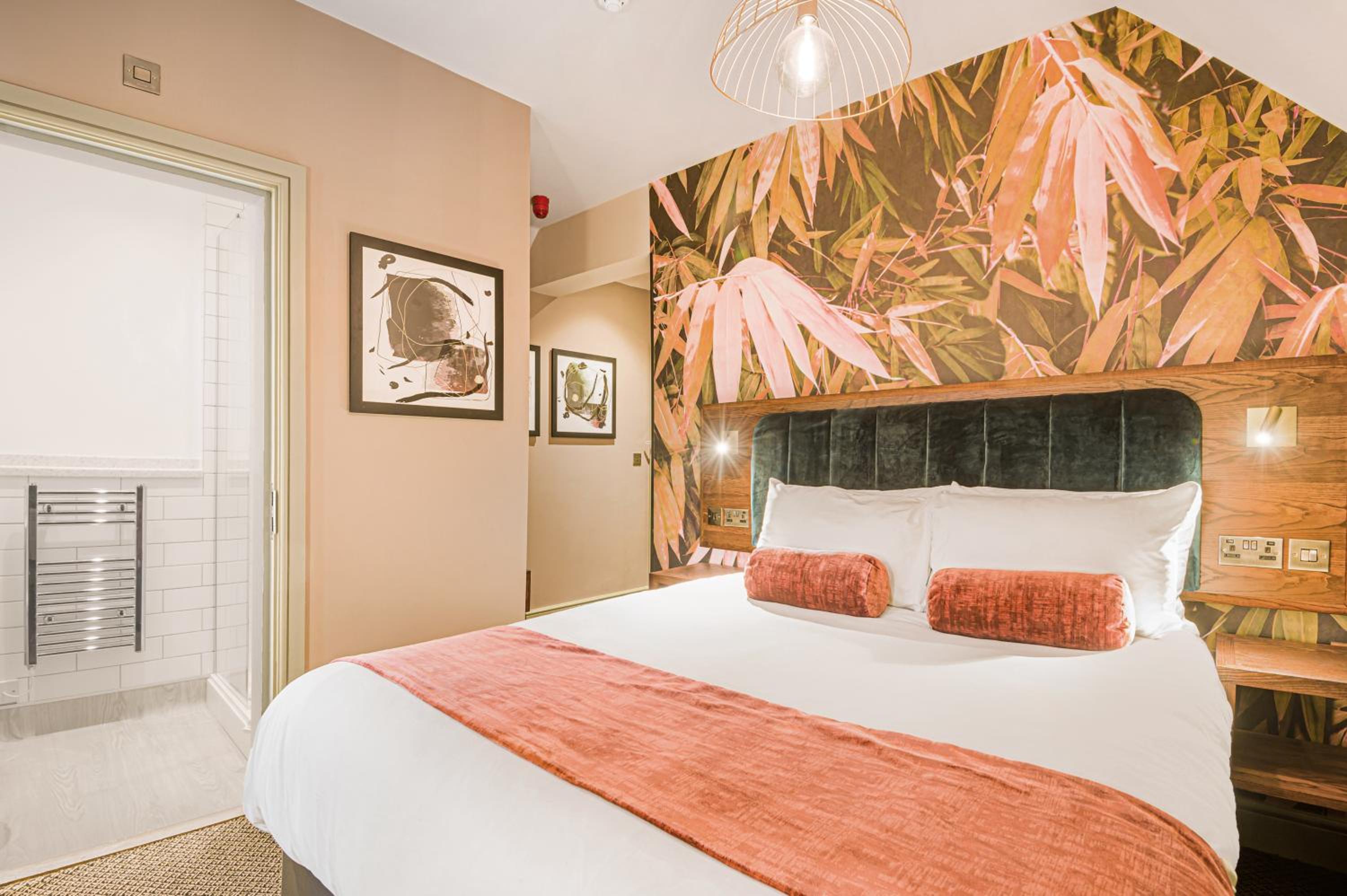 Small Double Room - Photo 1