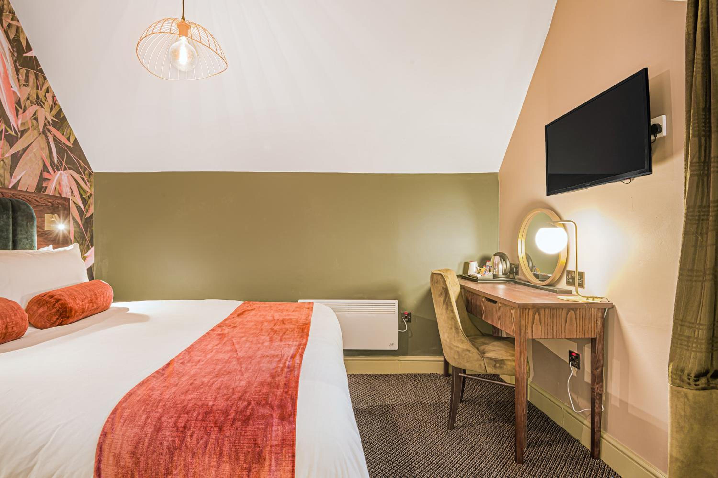 Small Double Room - Photo 6
