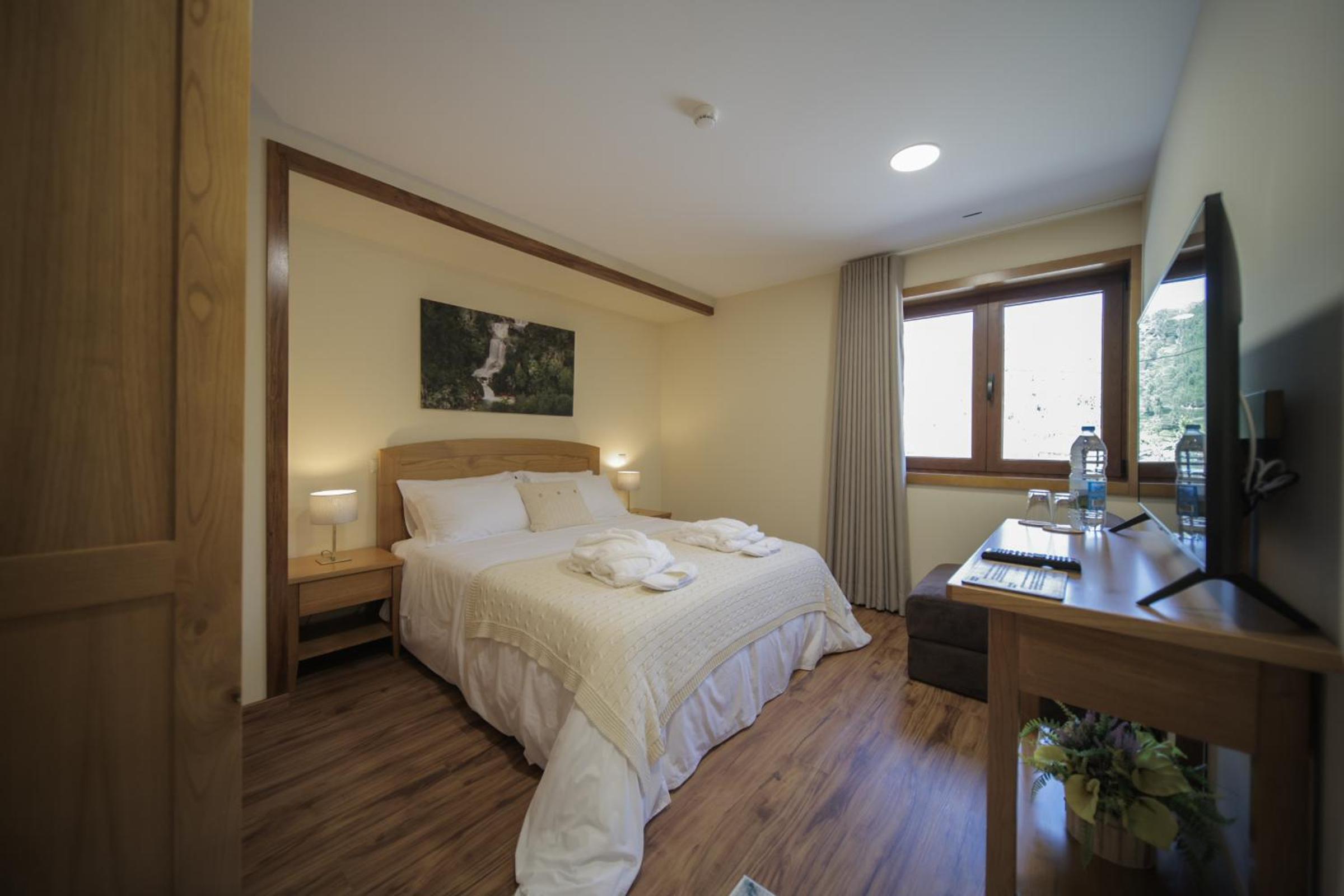 Double Room - Disability Access - Photo 10