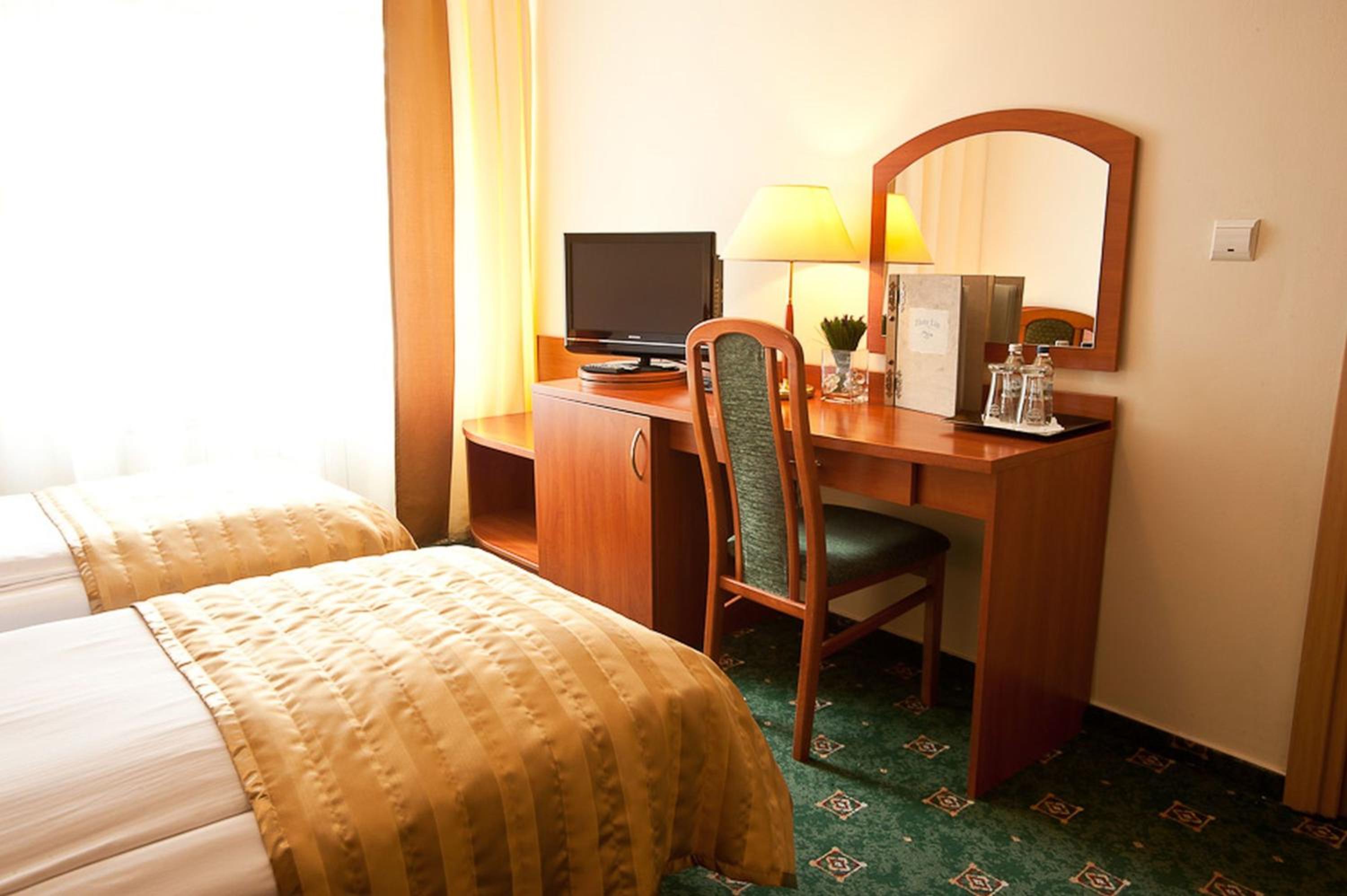 Standard Double or Twin Room photo 3