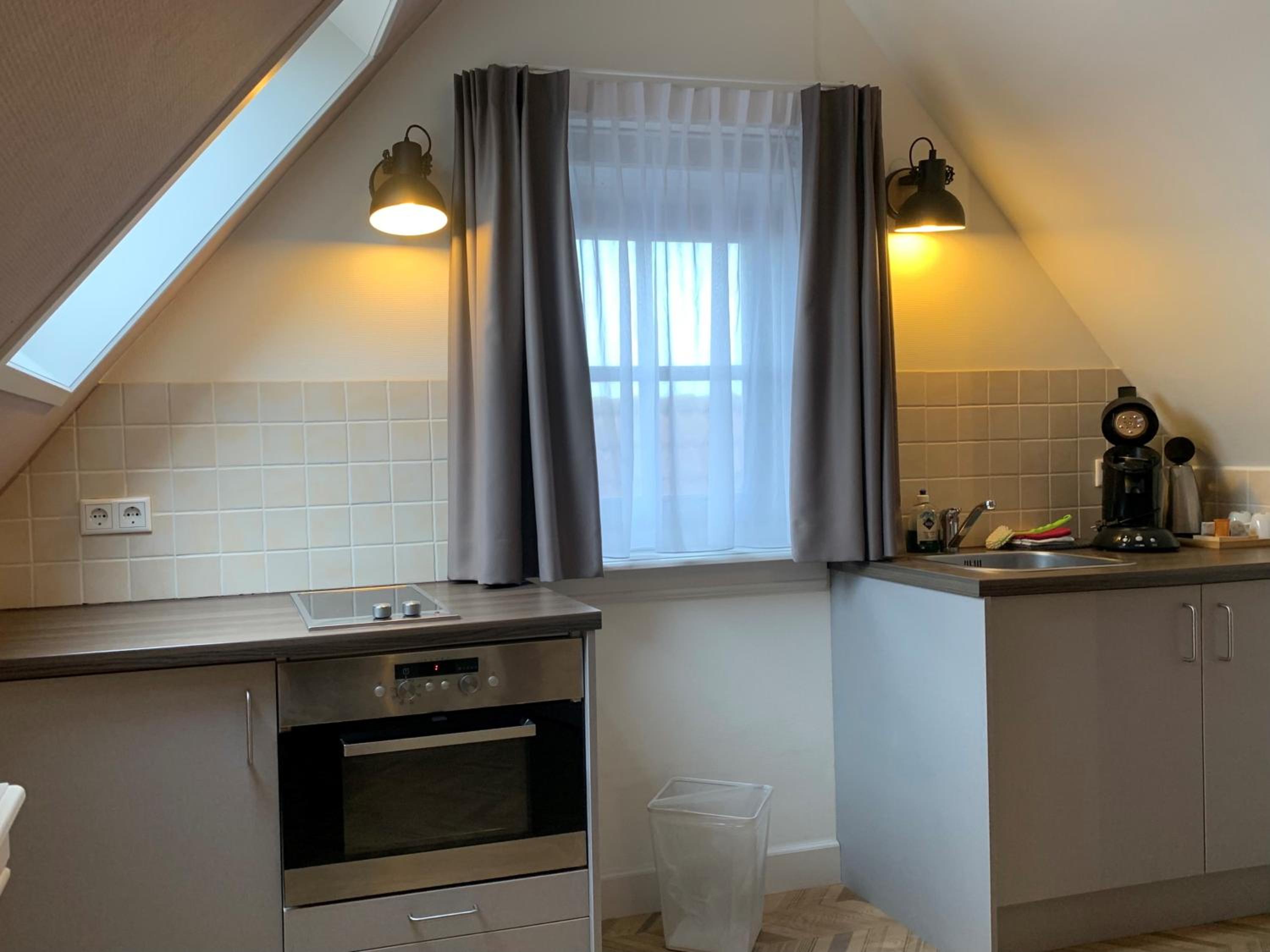 Suite (no pets allowed) photo 3
