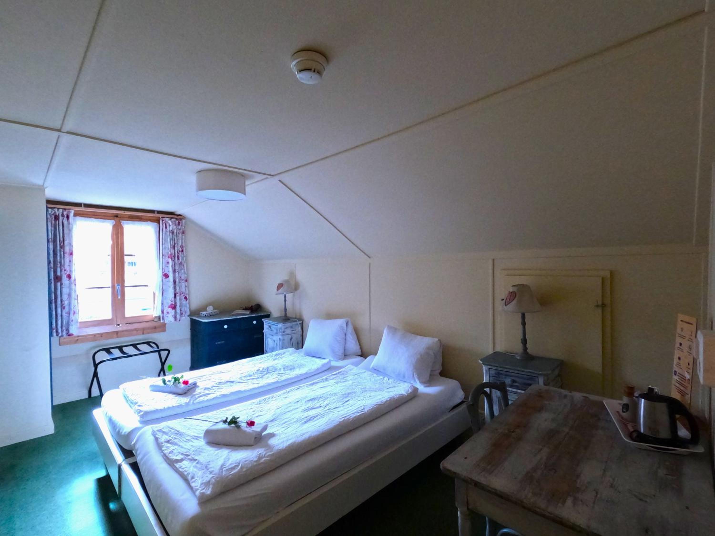 Twin Room with Shared Bathroom photo 2