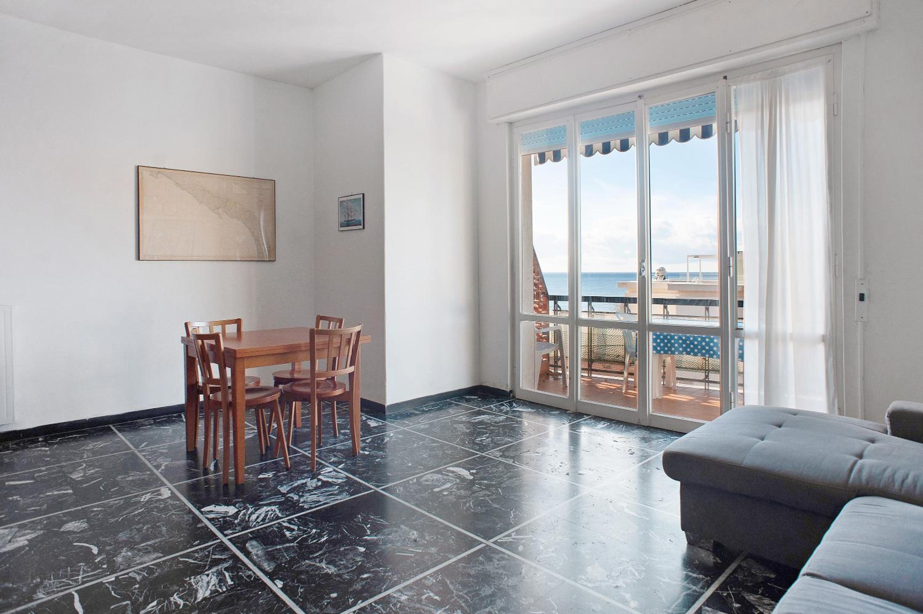 Two-Bedroom Deluxe Apartment with Ocean View