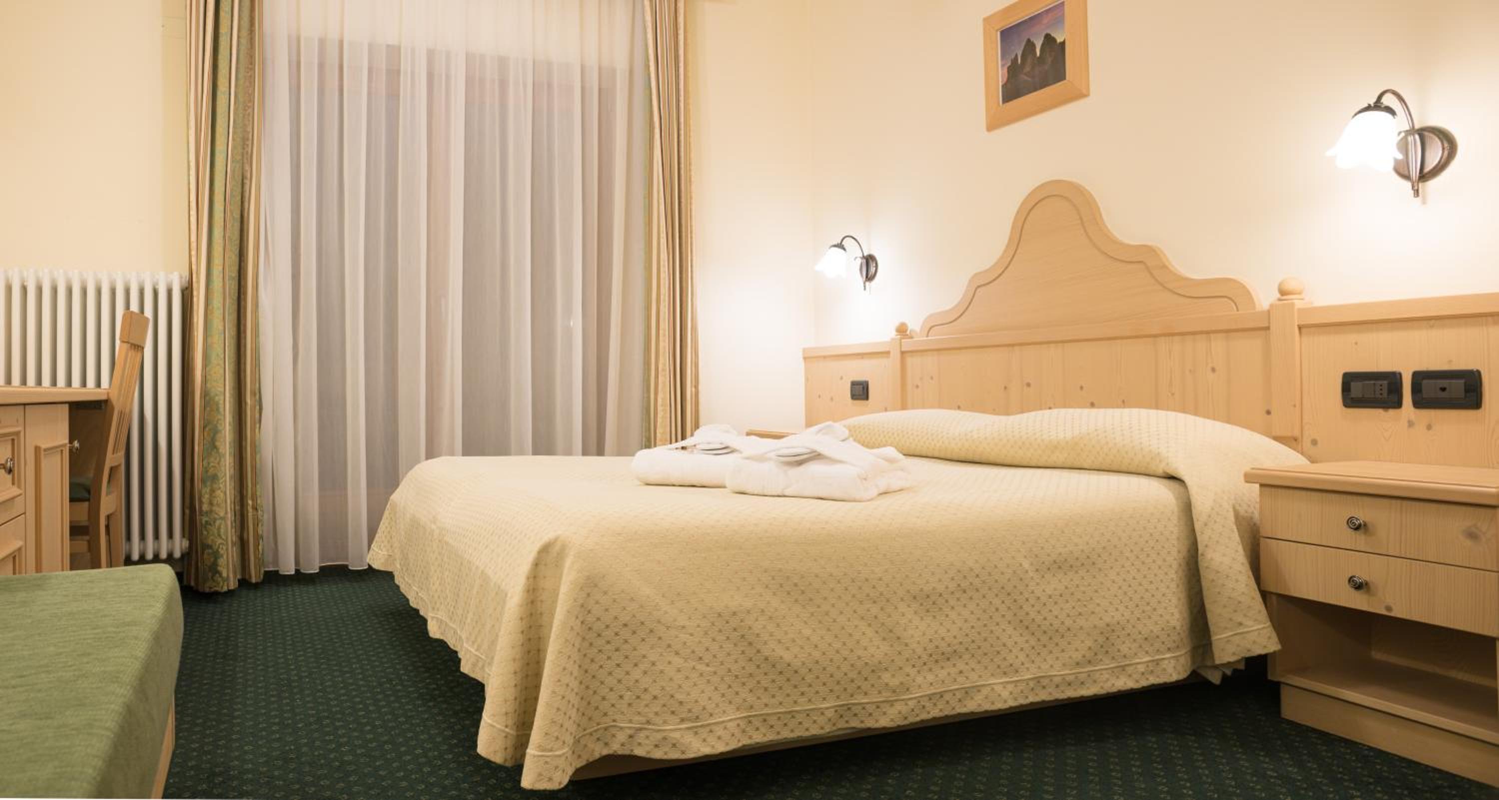 Standard Double Room - Photo 5