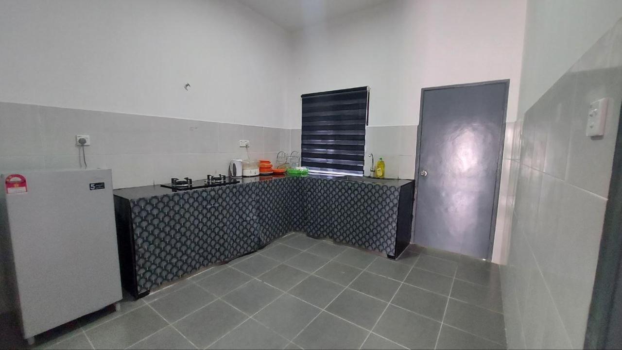 Four-Bedroom House photo 2
