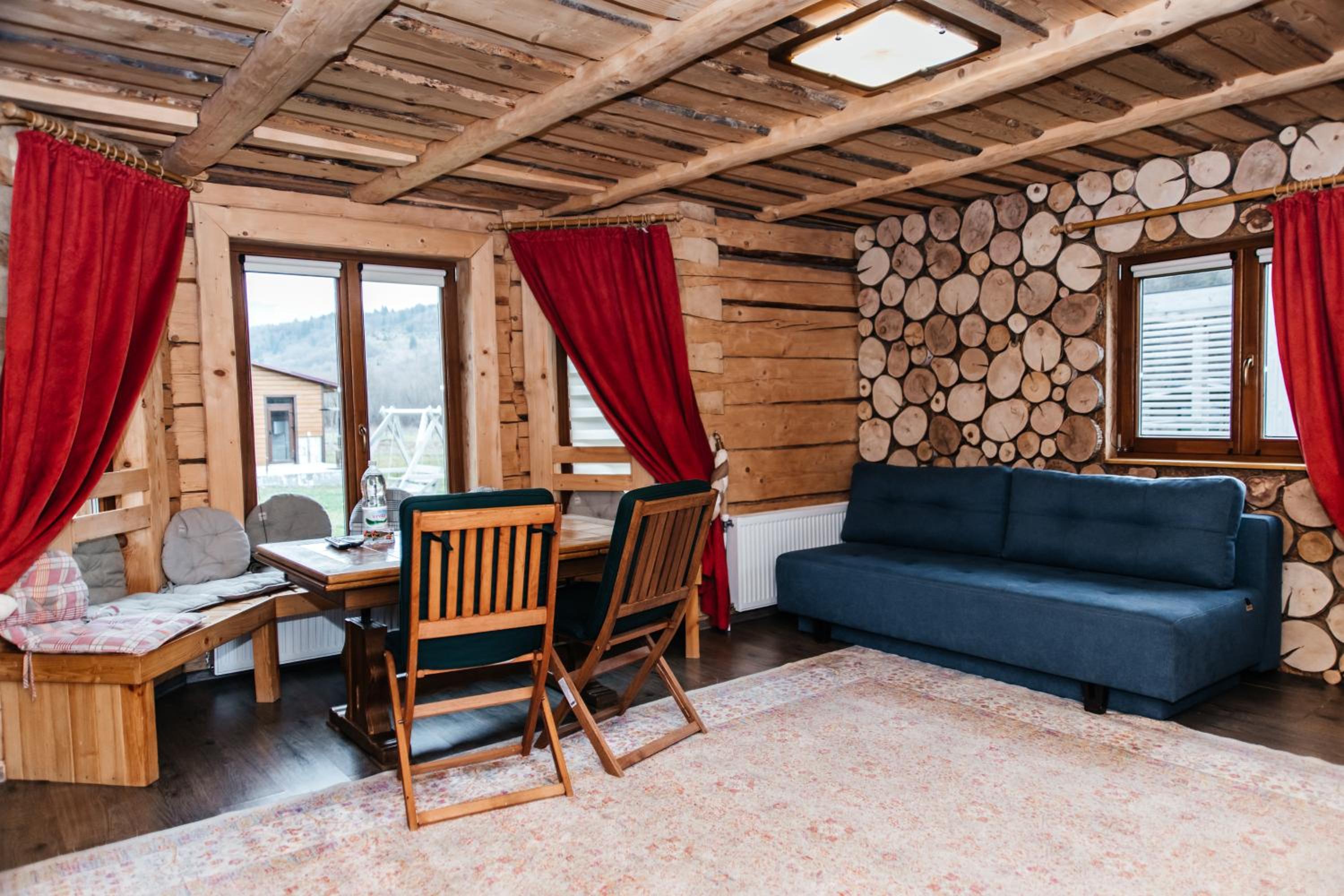 Apartment - Split Level photo 2