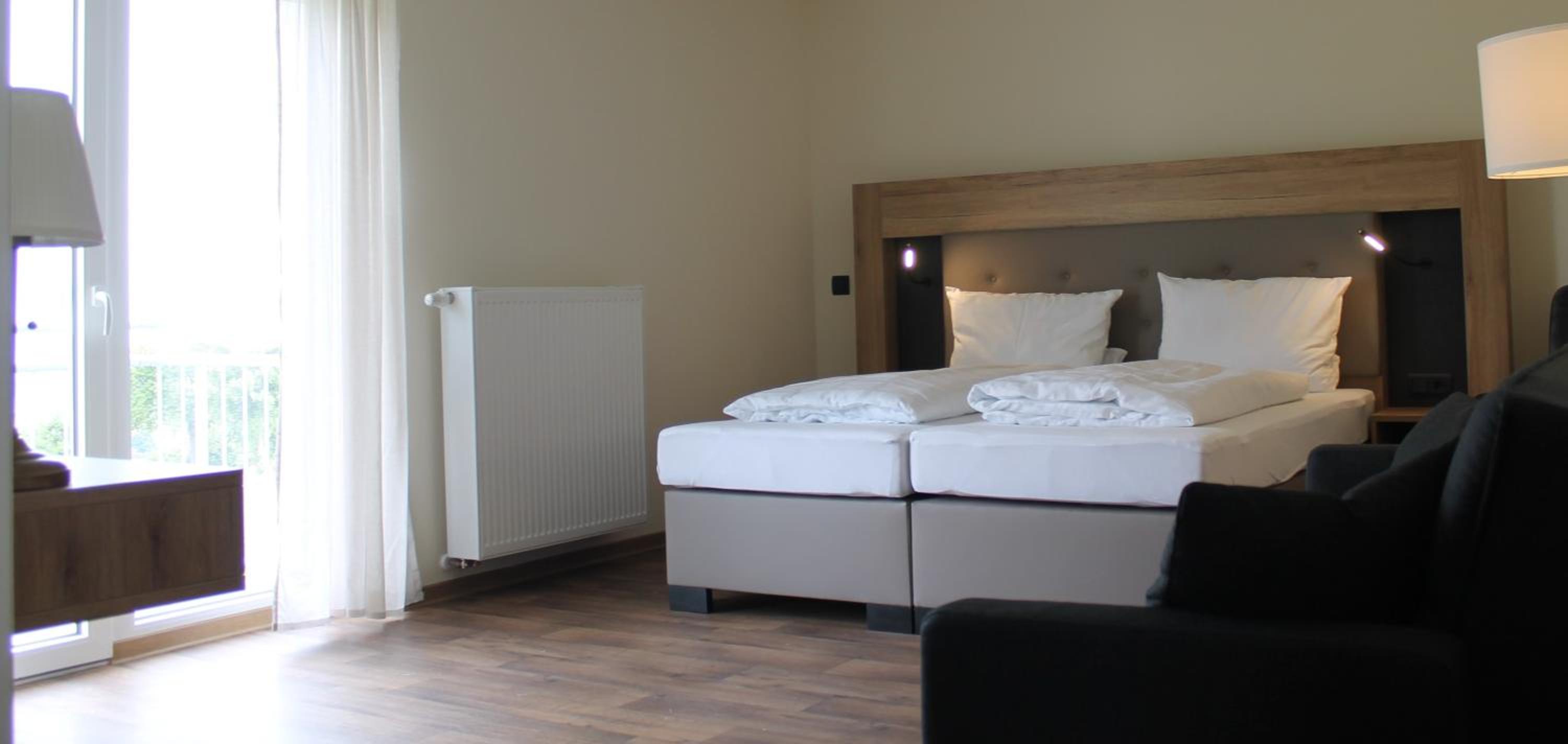 Deluxe Double Room with Balcony photo 3