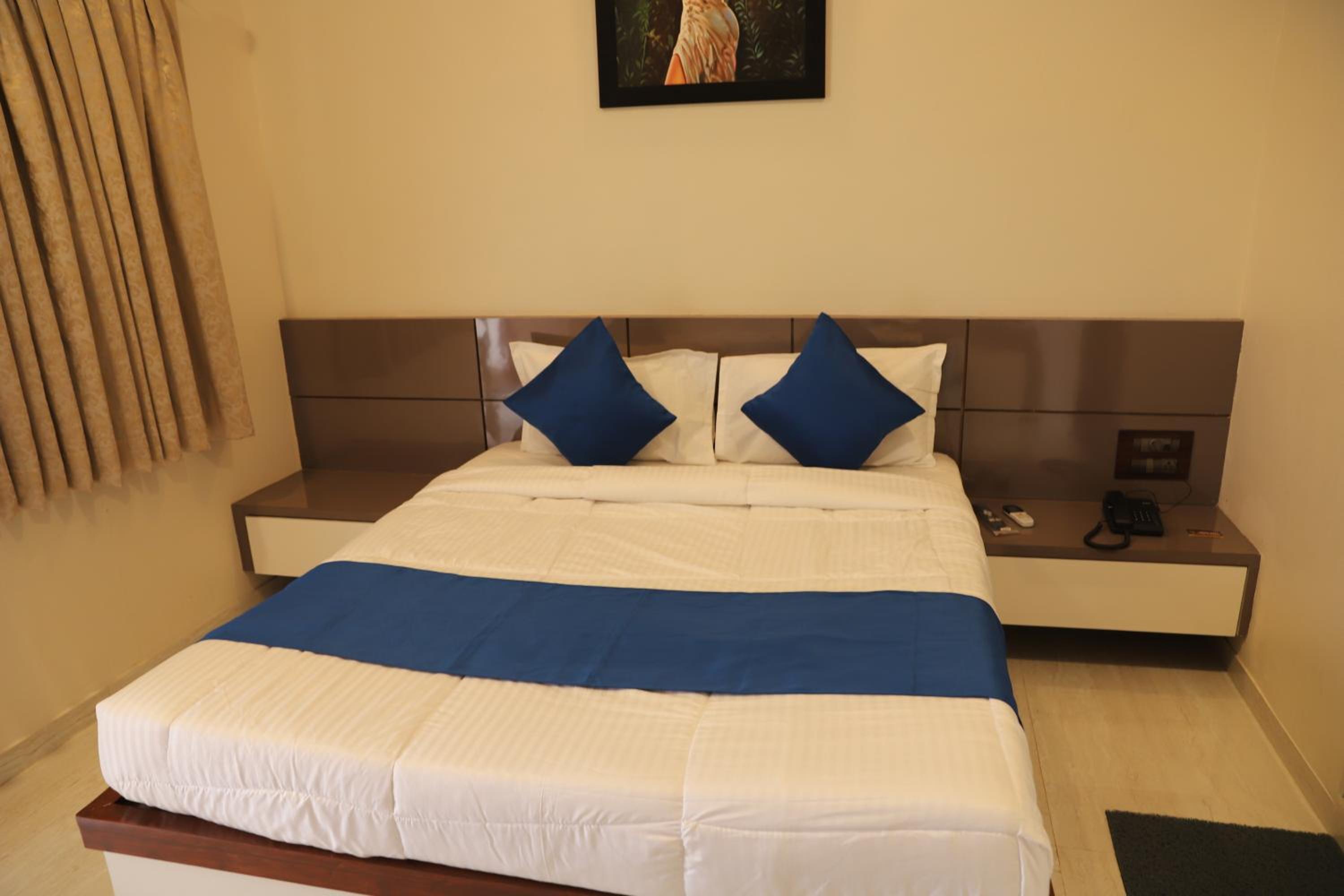 Deluxe Double Room with Shower photo 3
