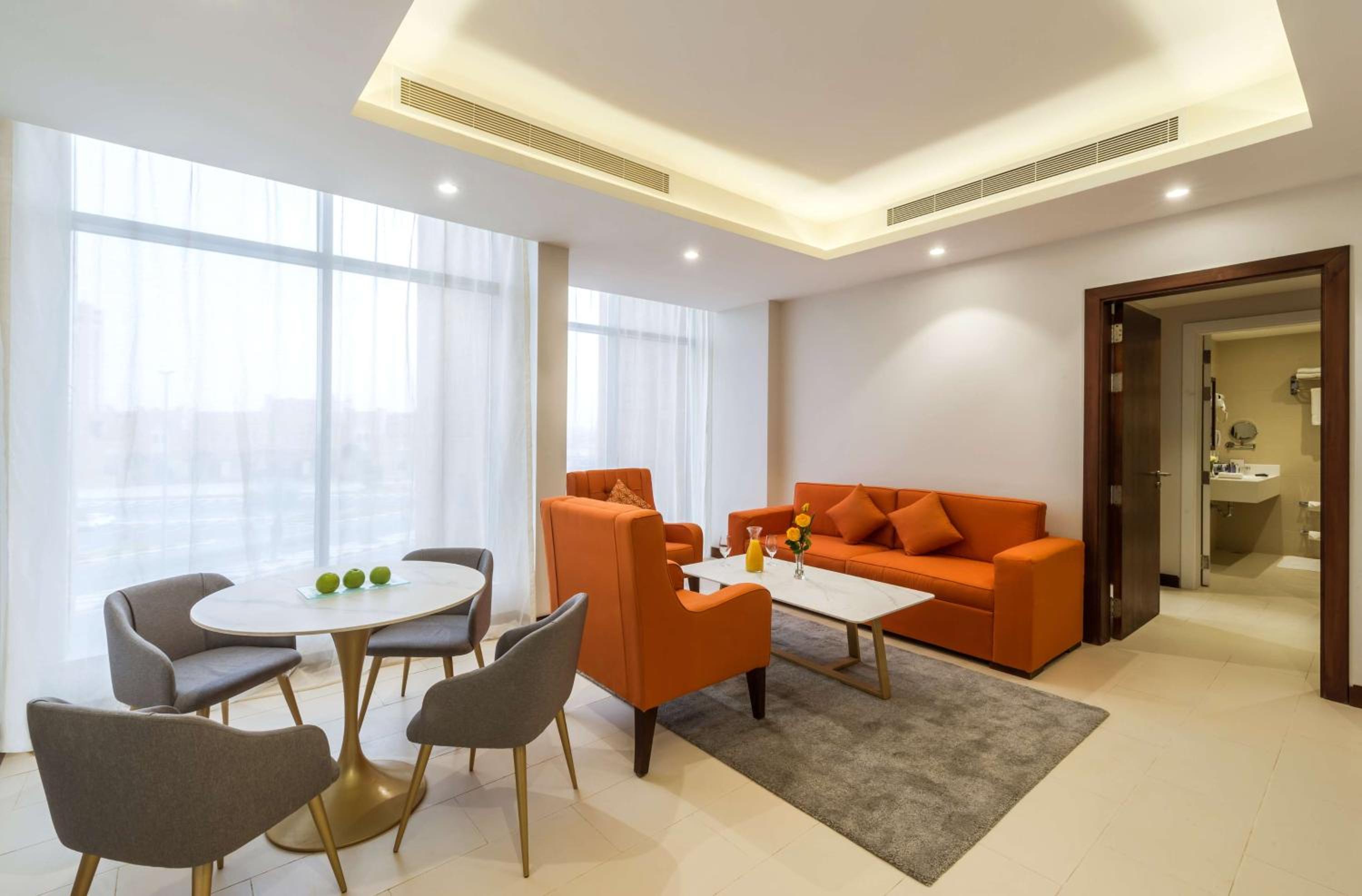 Premium King Suite with City View - Photo 1