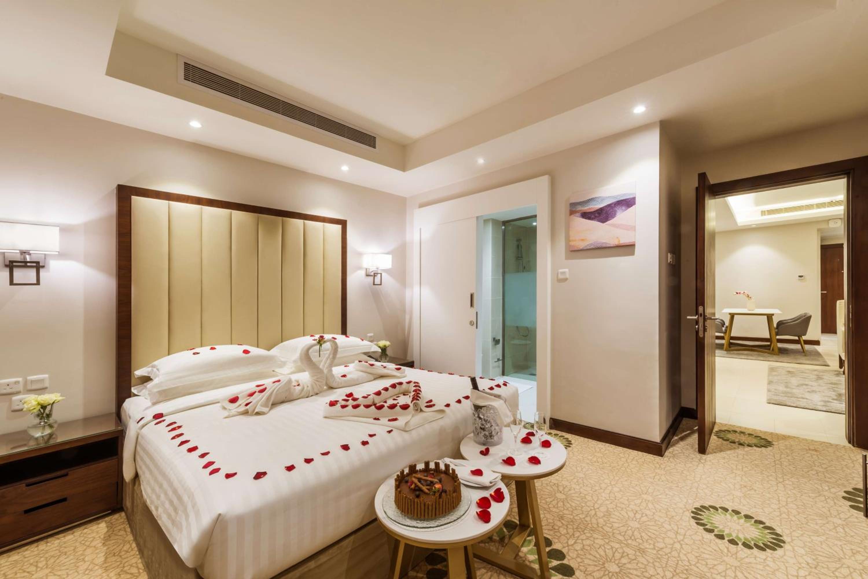 Executive King Suite - Non-Smoking - Photo 1