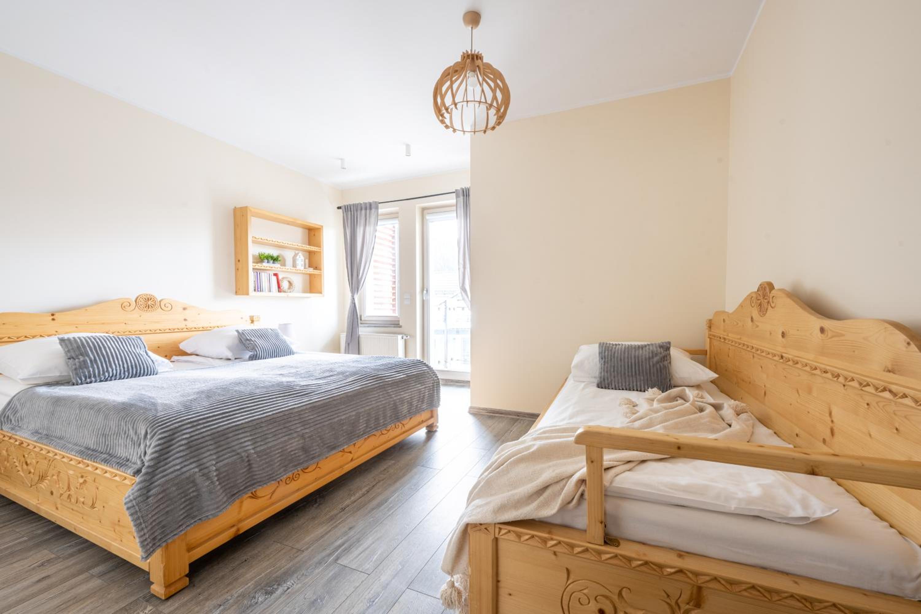 One-Bedroom Apartment - Photo 3
