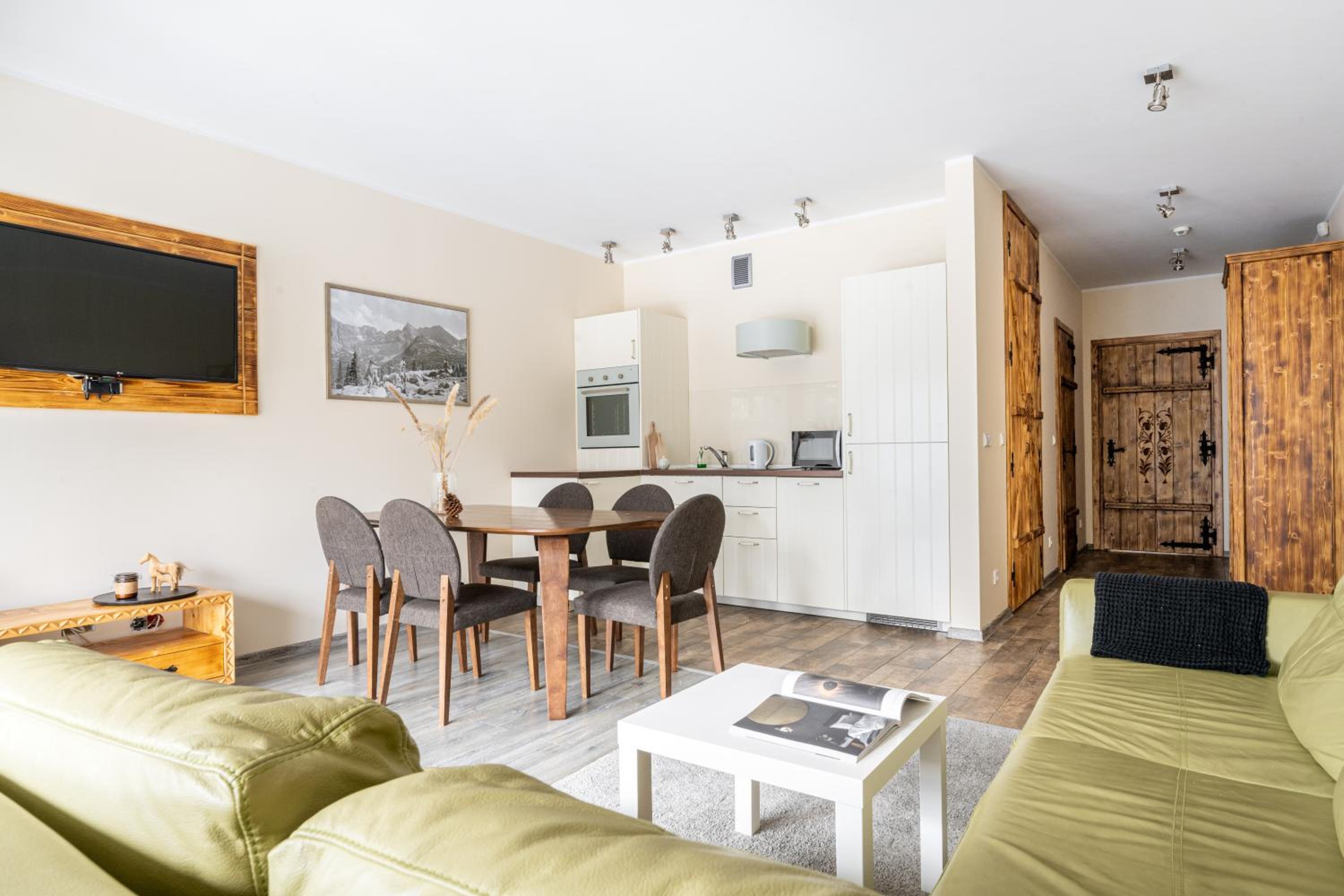 One-Bedroom Apartment - Photo 4