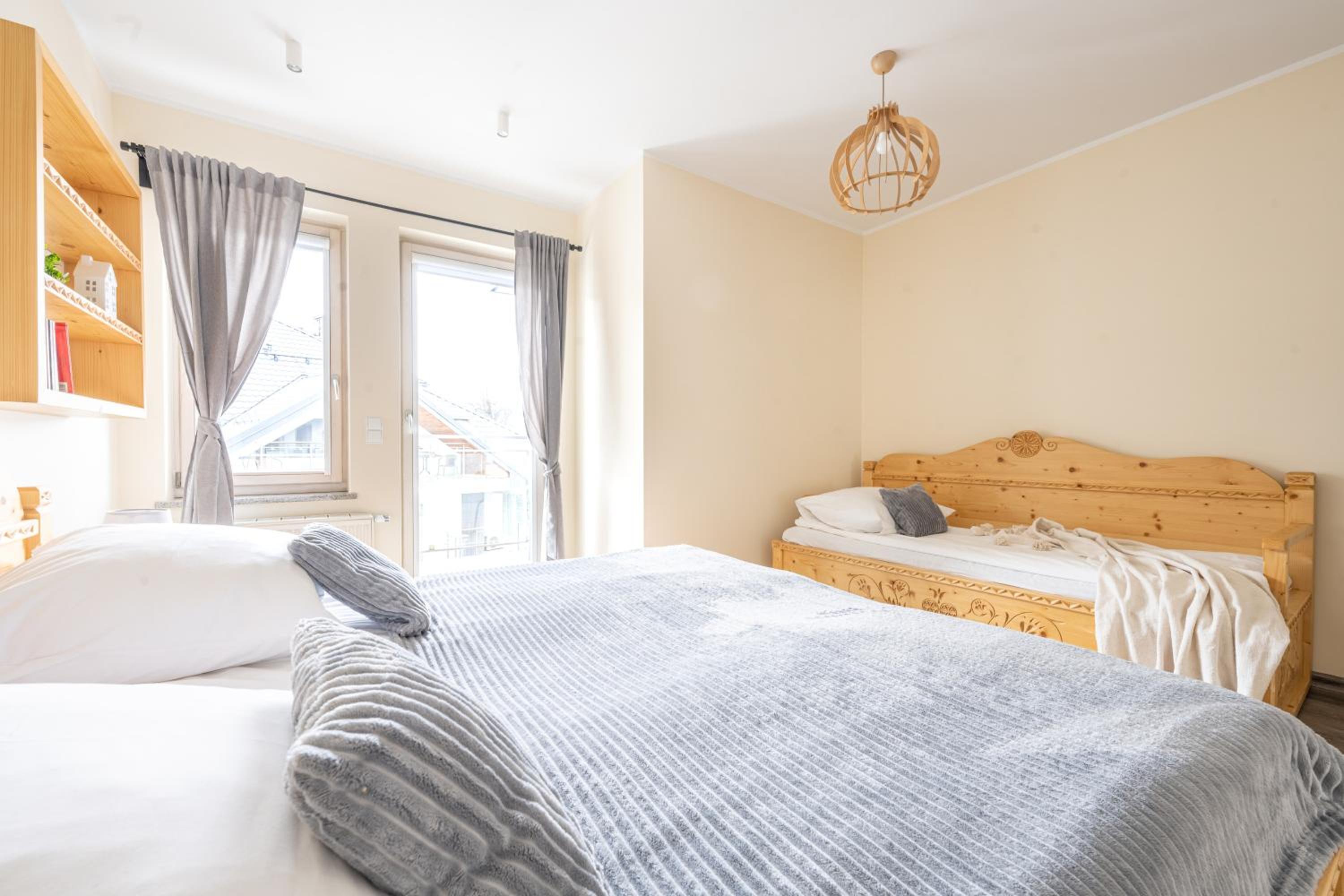 One-Bedroom Apartment - Photo 7