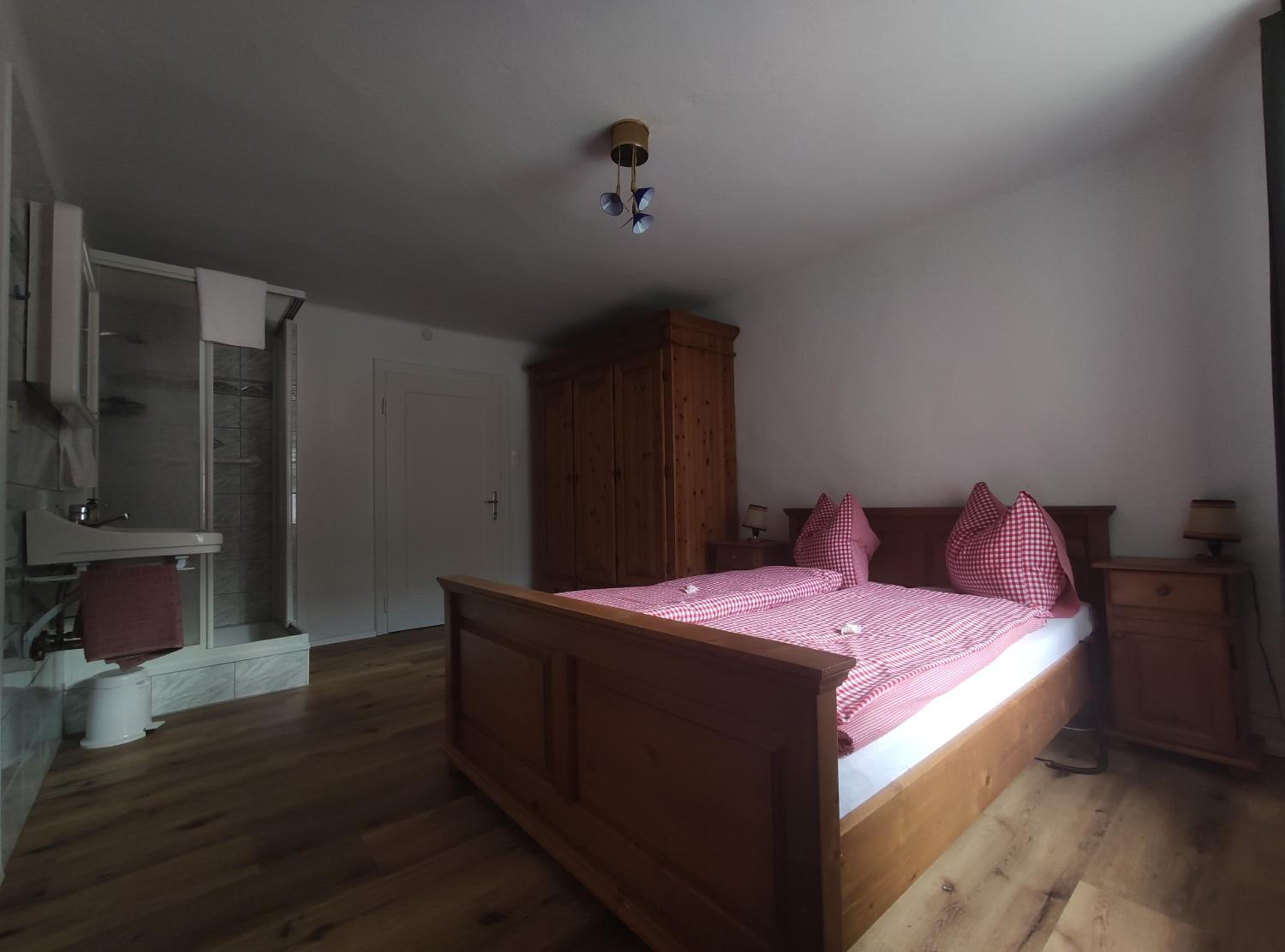Double Room - Photo 3