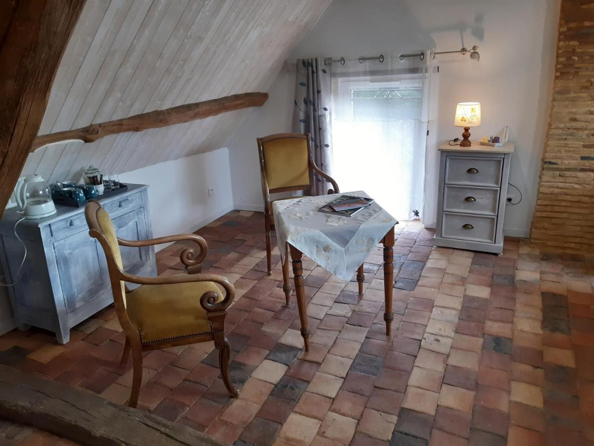 Double Room with Private Bathroom - Photo 8