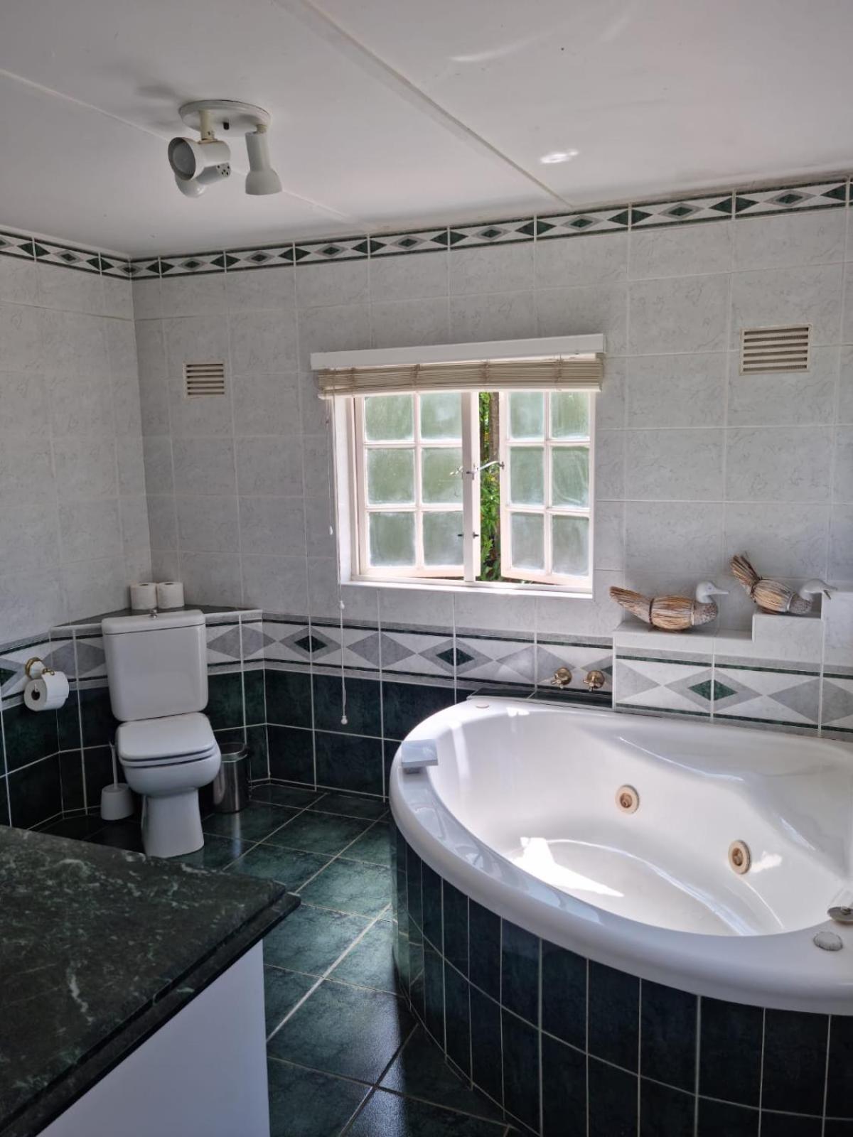 King Suite with Balcony photo 2