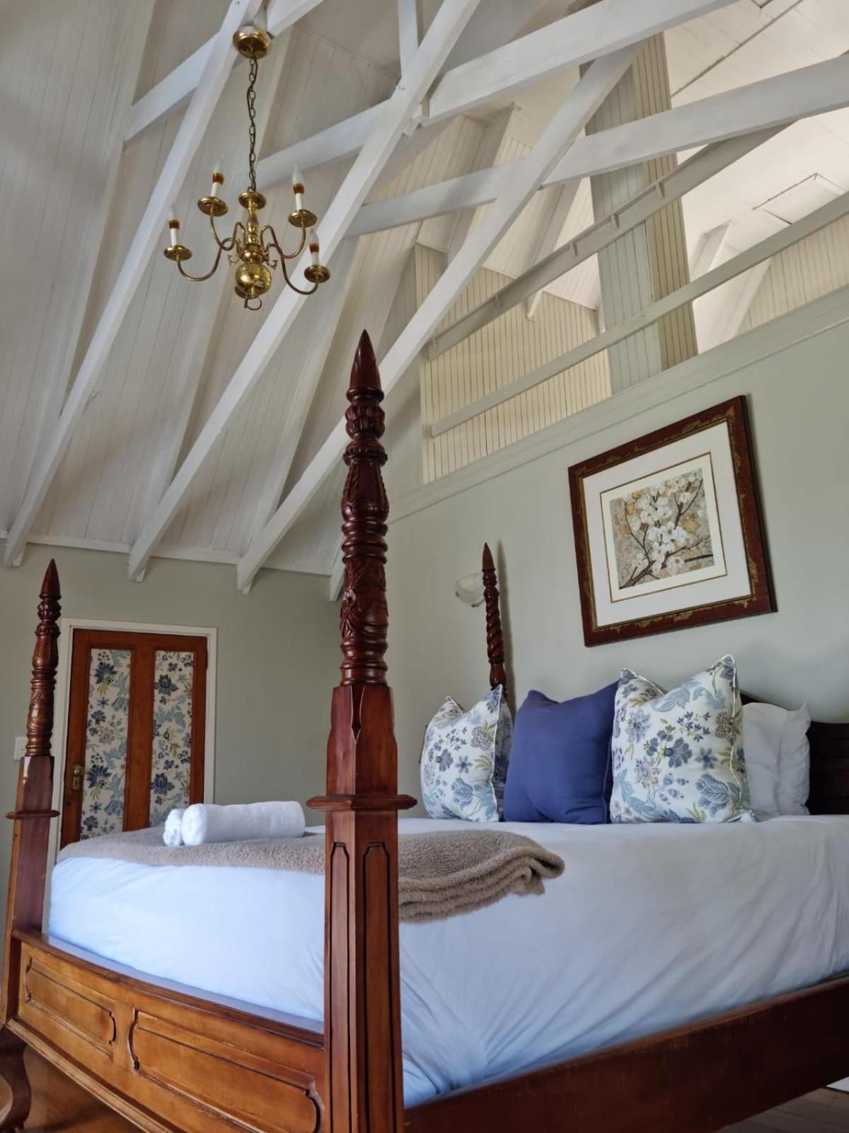 King Suite with Balcony photo 3