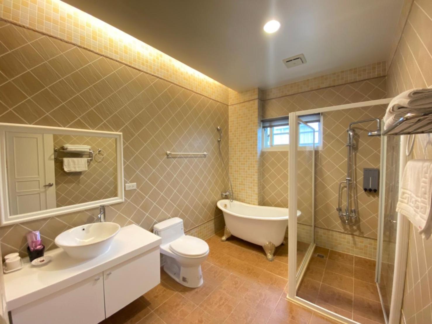 Triple Room with Bath photo 3