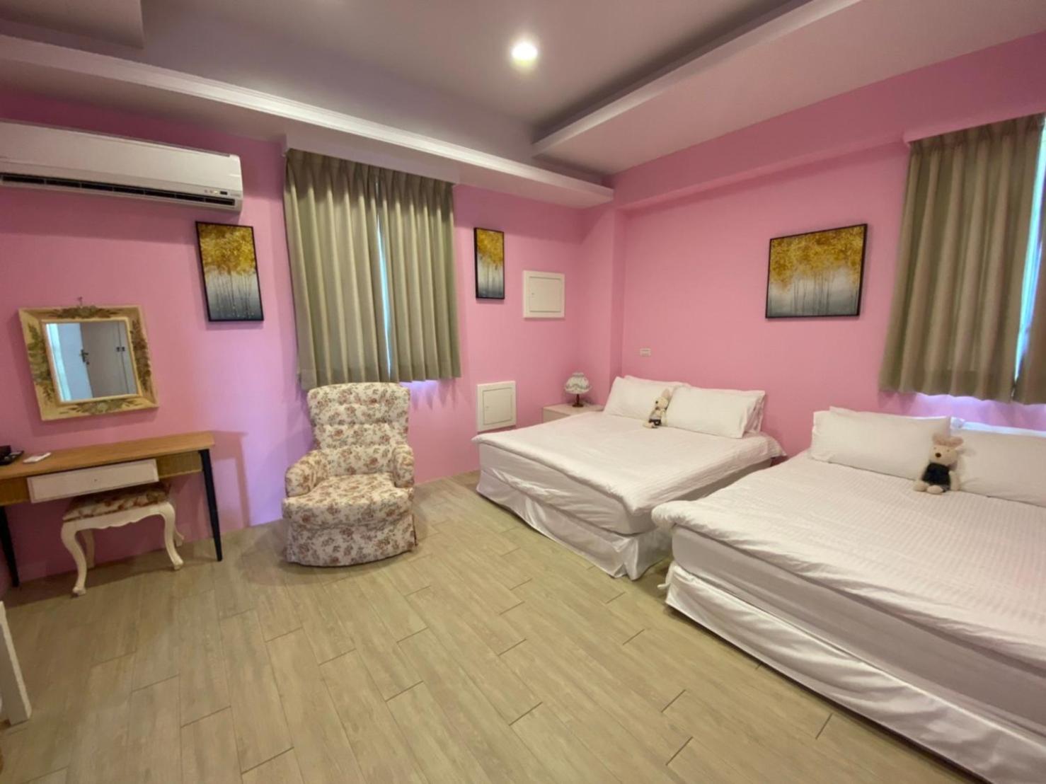 Standard Quadruple Room photo 2