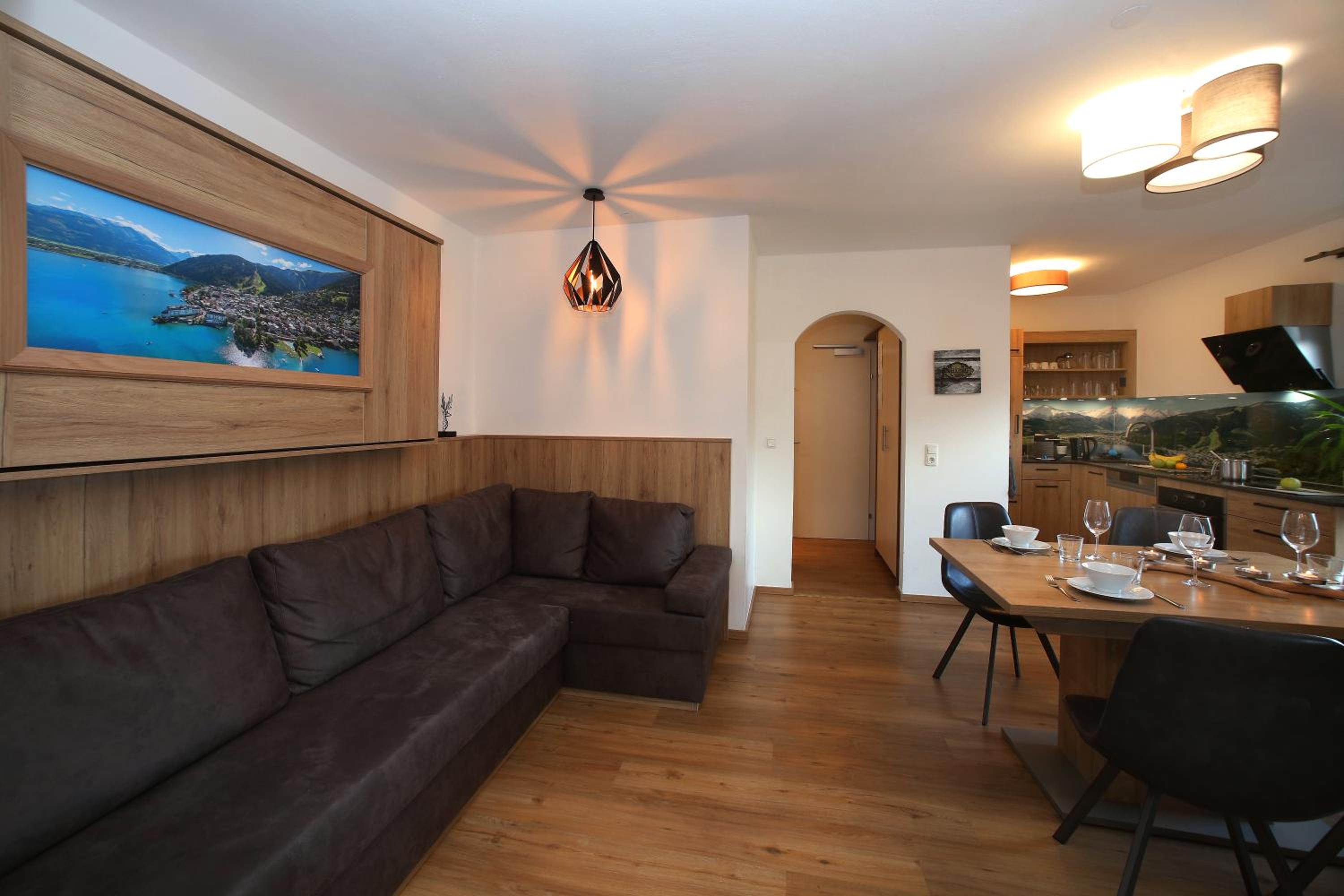 Two-Bedroom Apartment with Balcony Alm 3