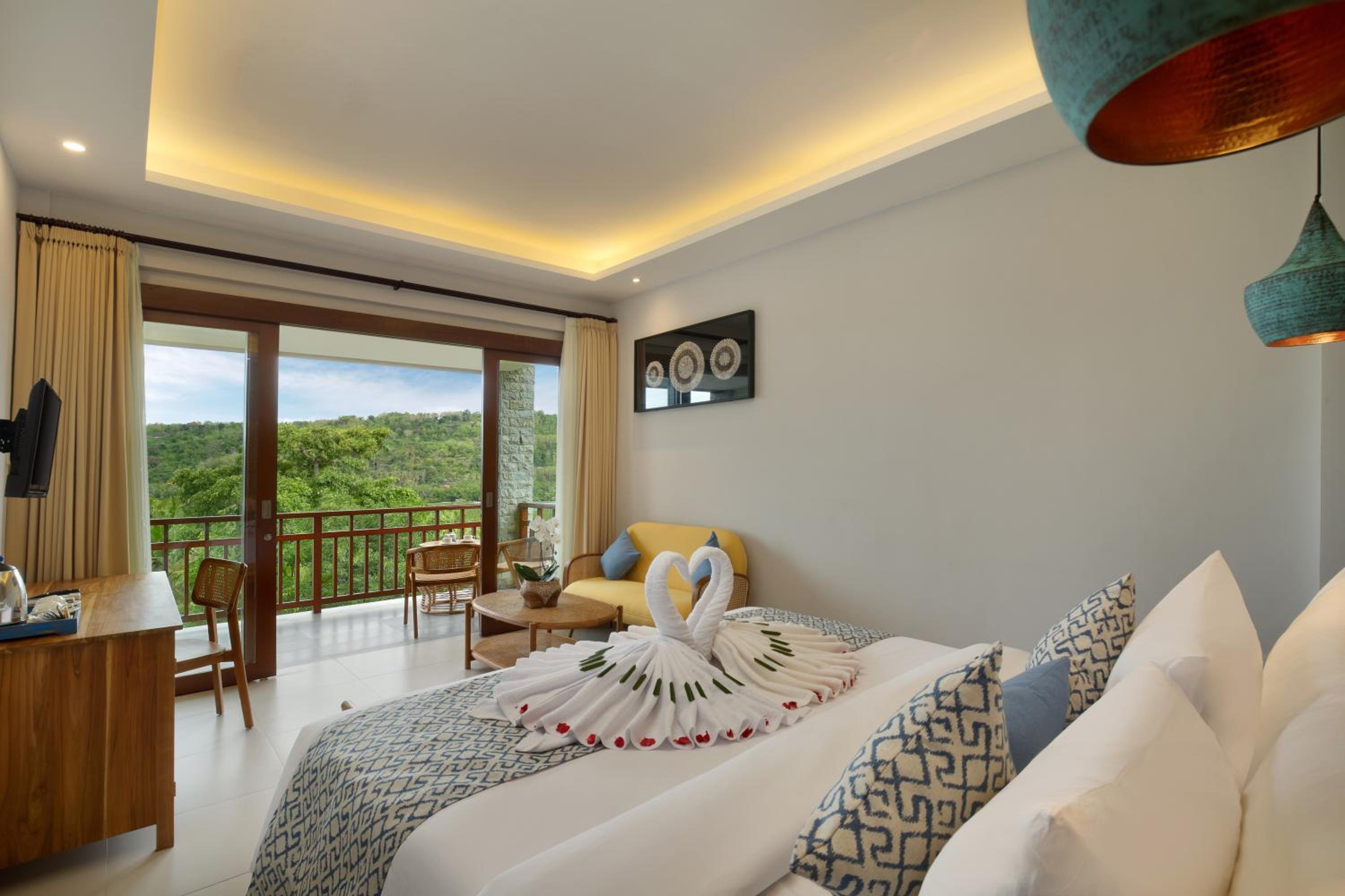 Superior Deluxe Double or Twin Room  photo 2