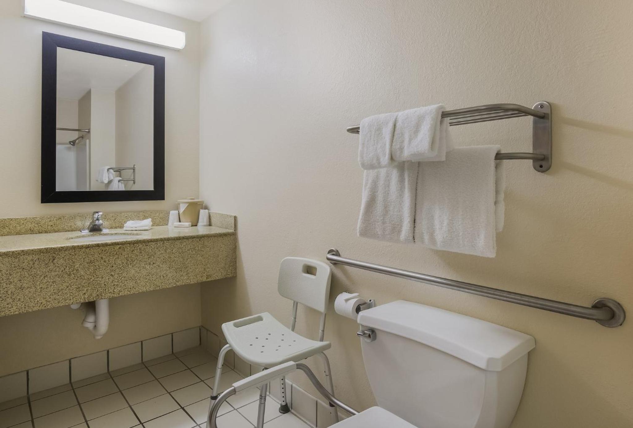 Suite King Room - Disability Access/Non-Smoking - Photo 3