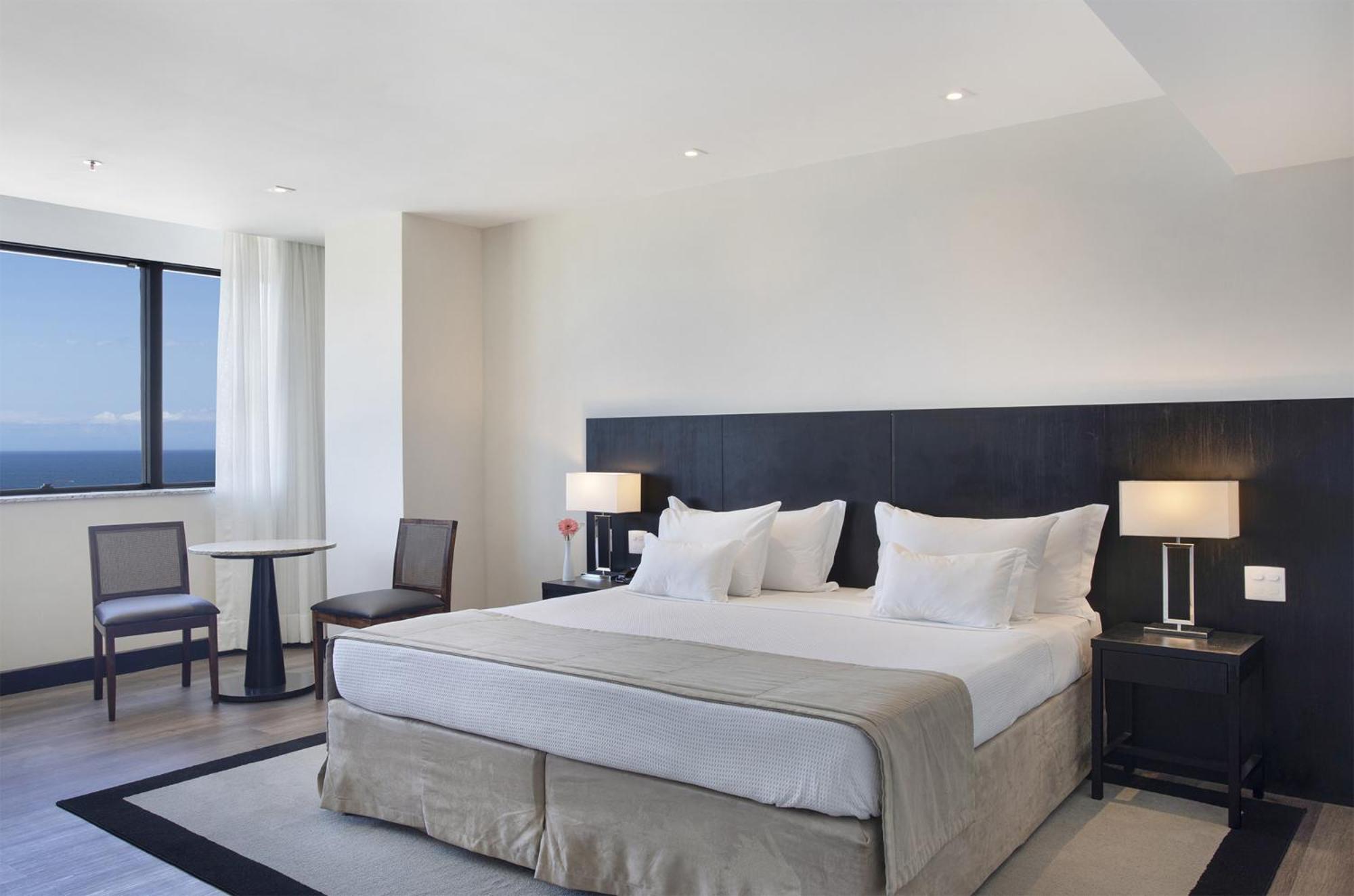 Executive Suite thumbnail 6
