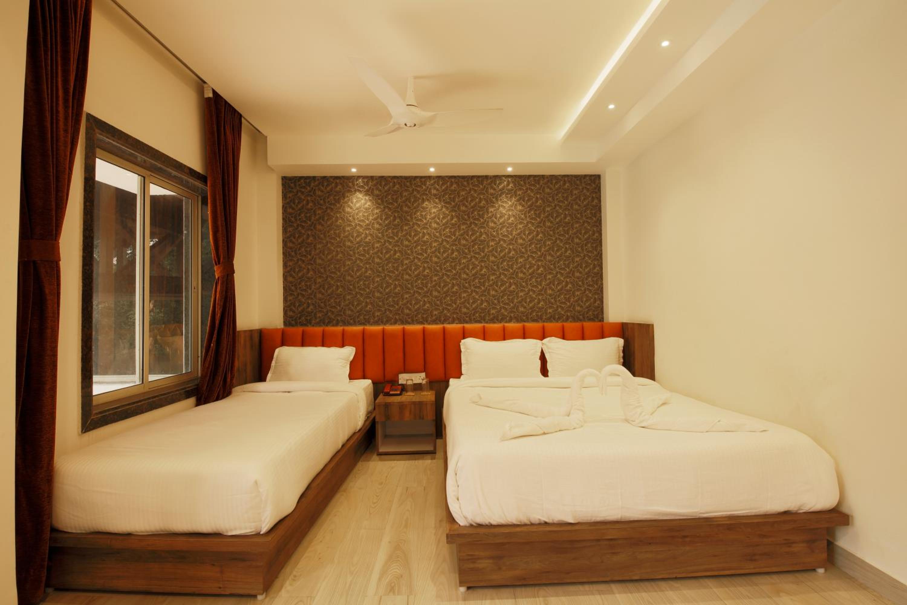 Comfort Triple Room