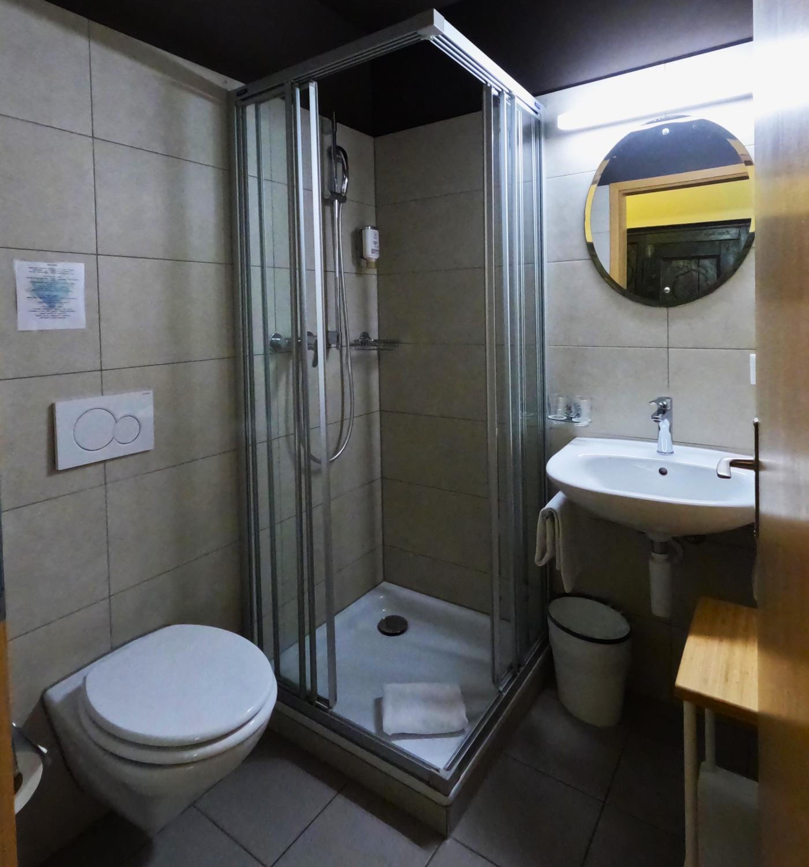 Double or Twin Room photo 3