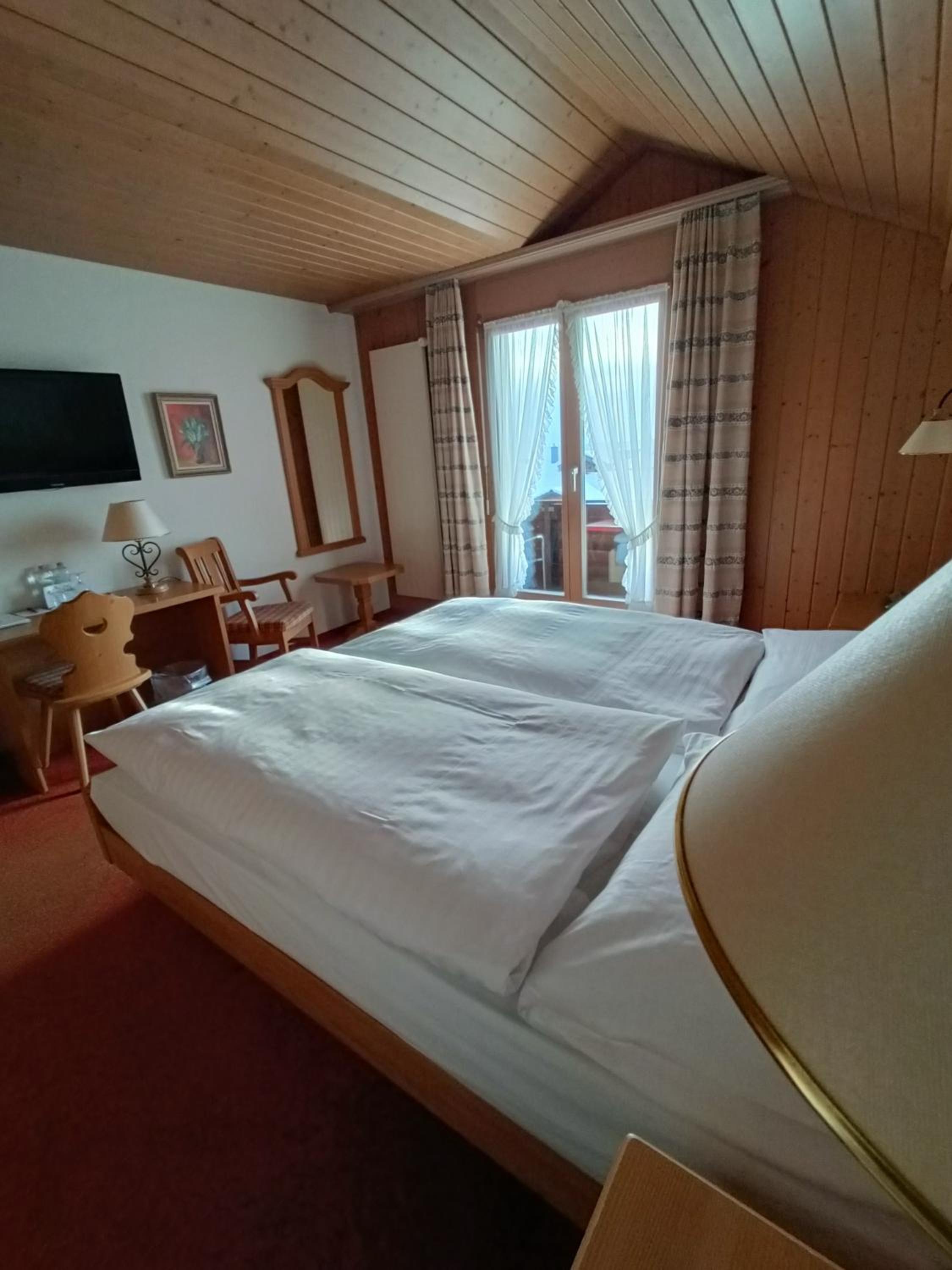 Double Room - Photo 5
