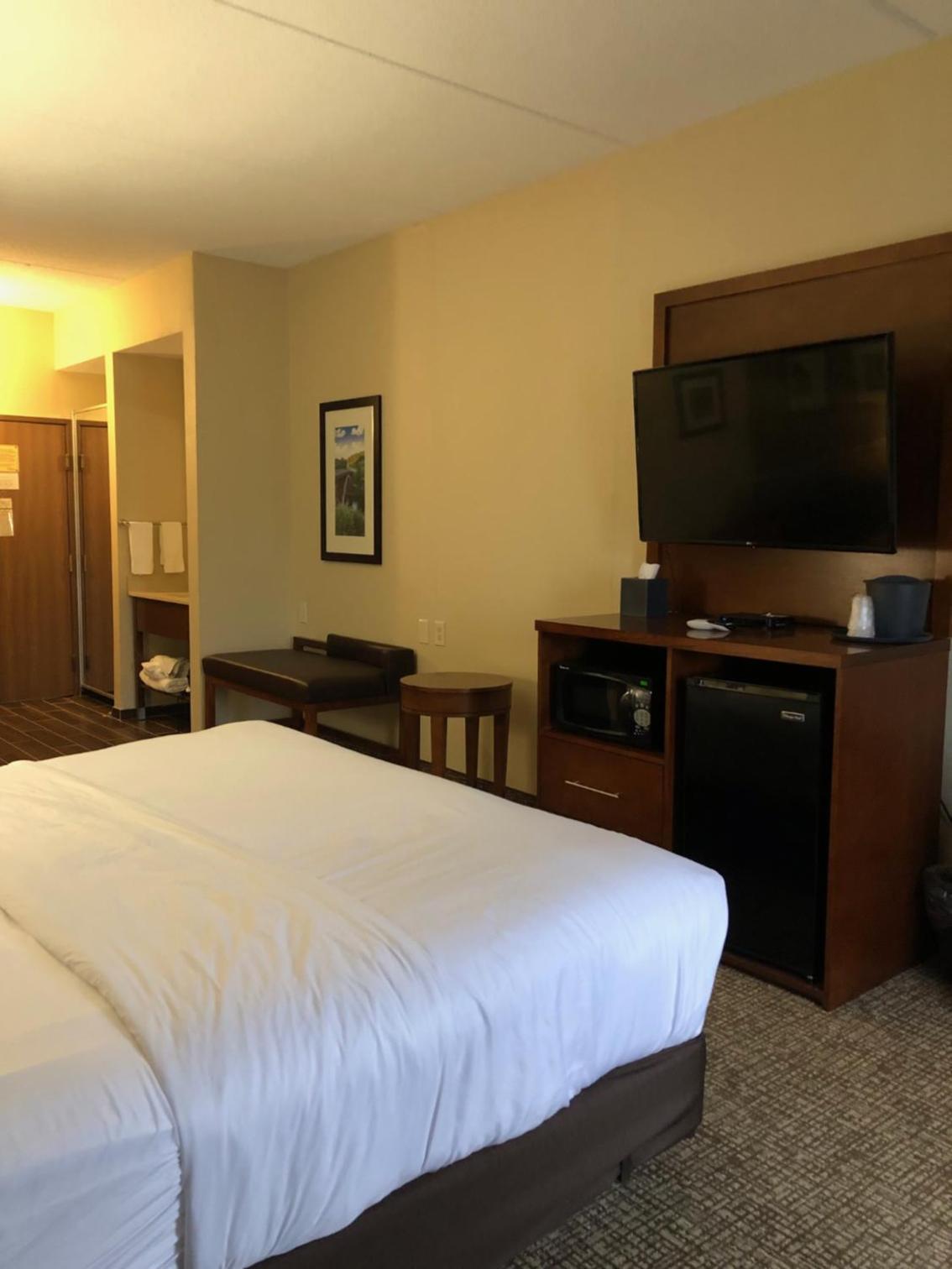 Superior King Room - Non-Smoking - Photo 3