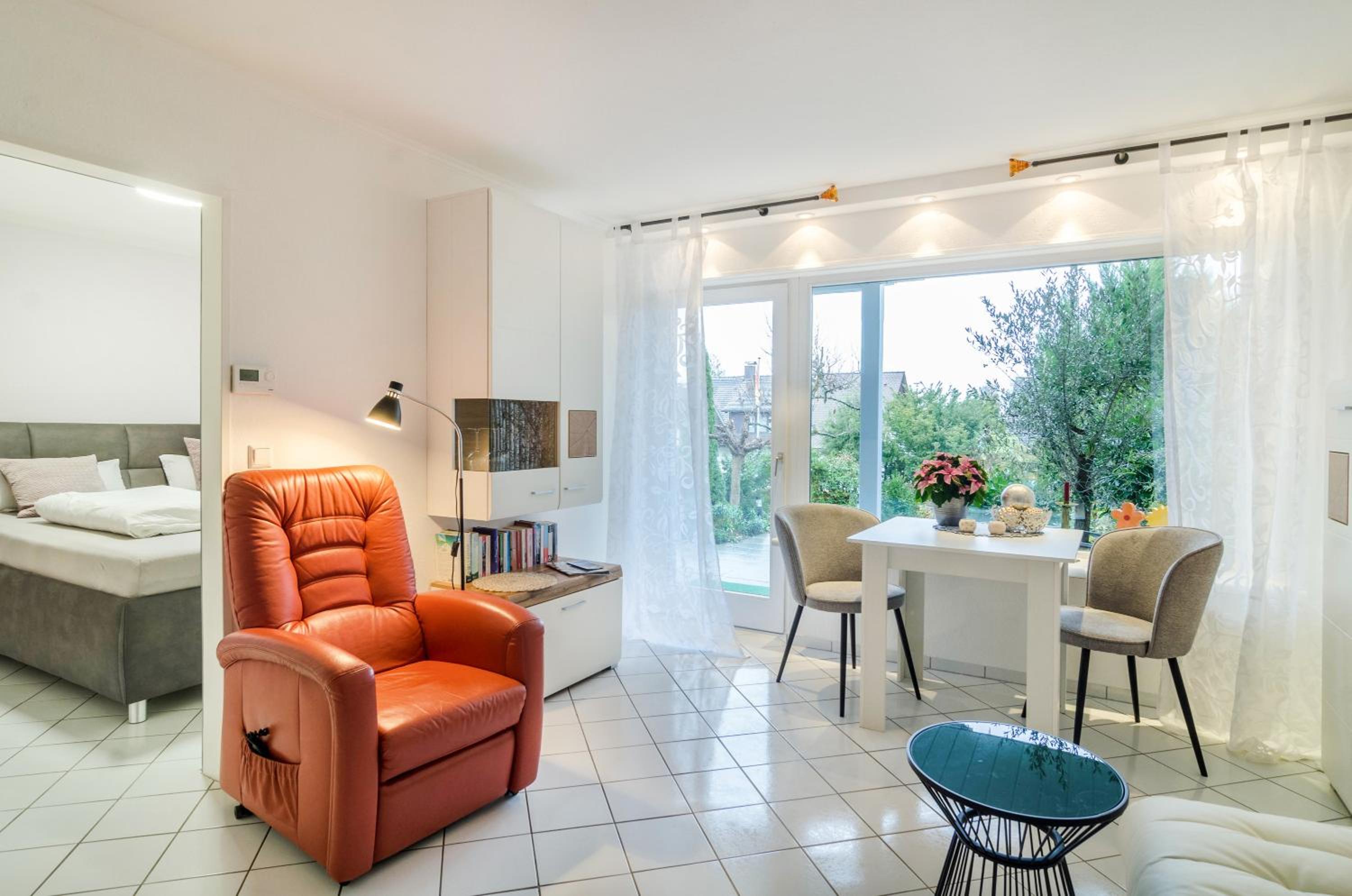 Superior One-Bedroom Apartment