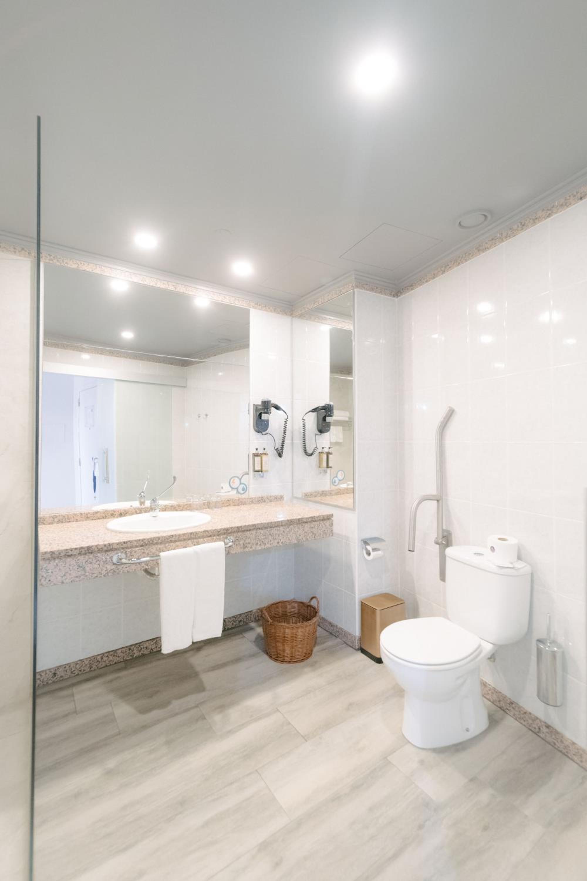 Junior Suite - Photo 8