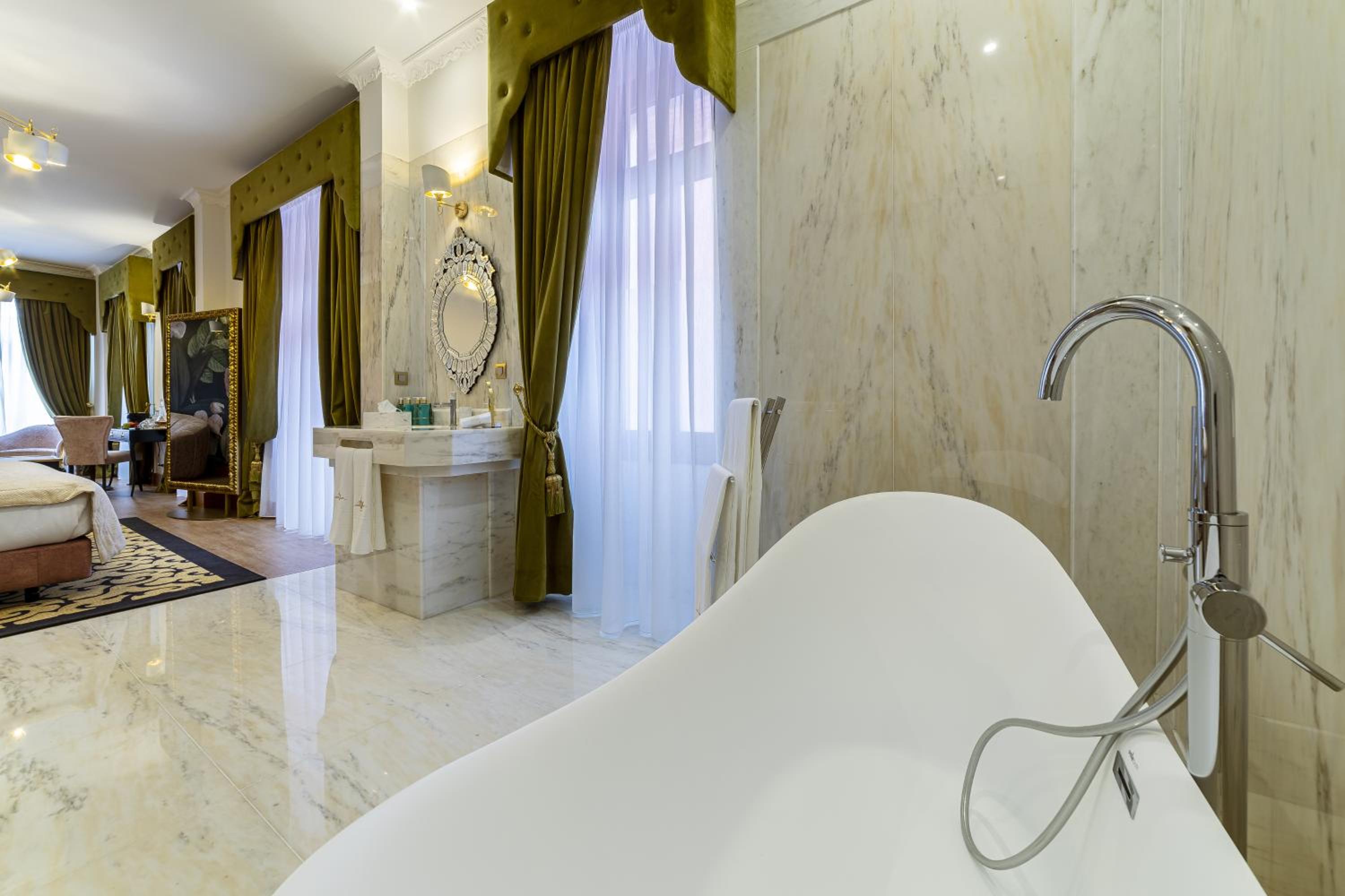 Junior Suite - Photo 5