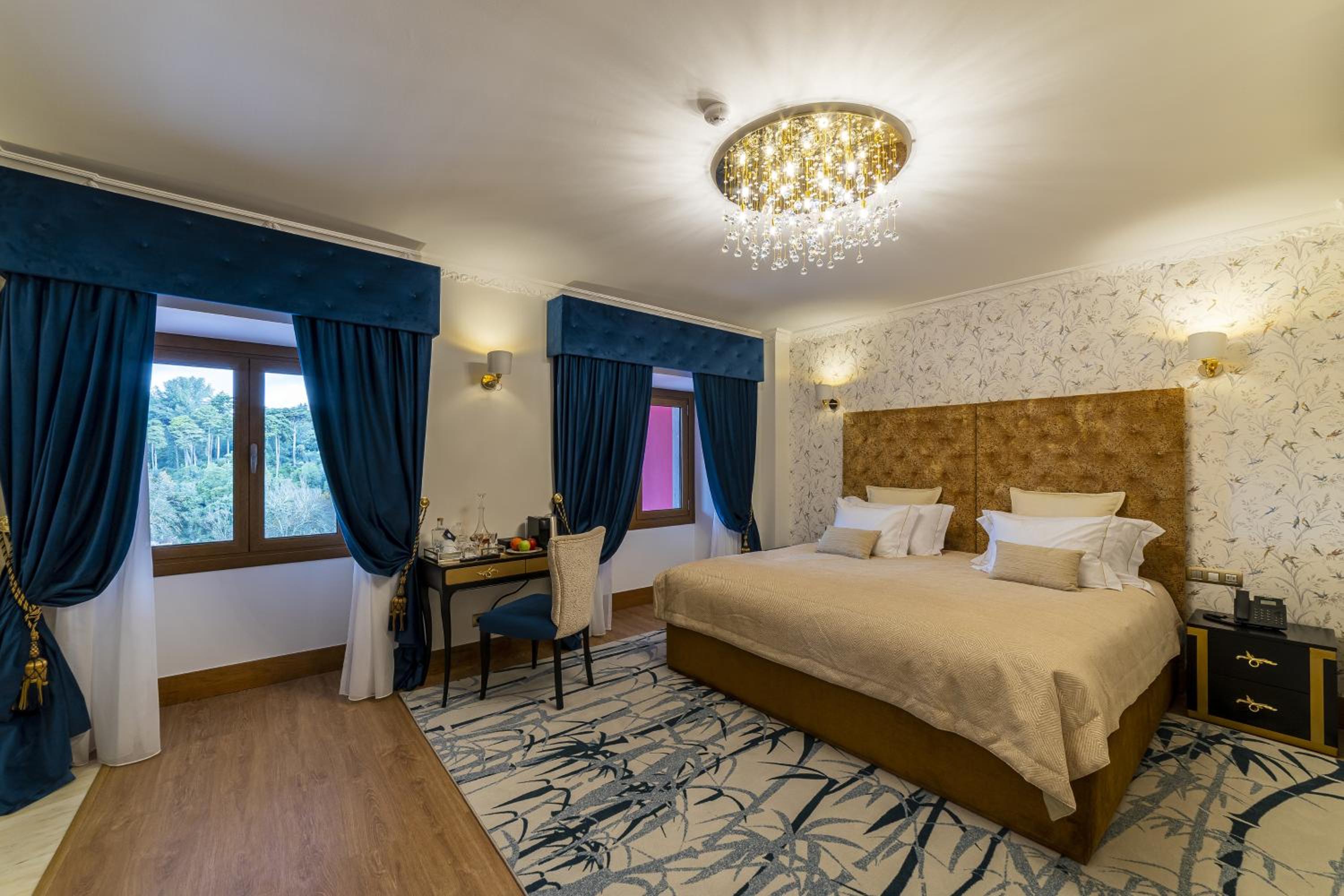 Deluxe Room with Valley View - Photo 3