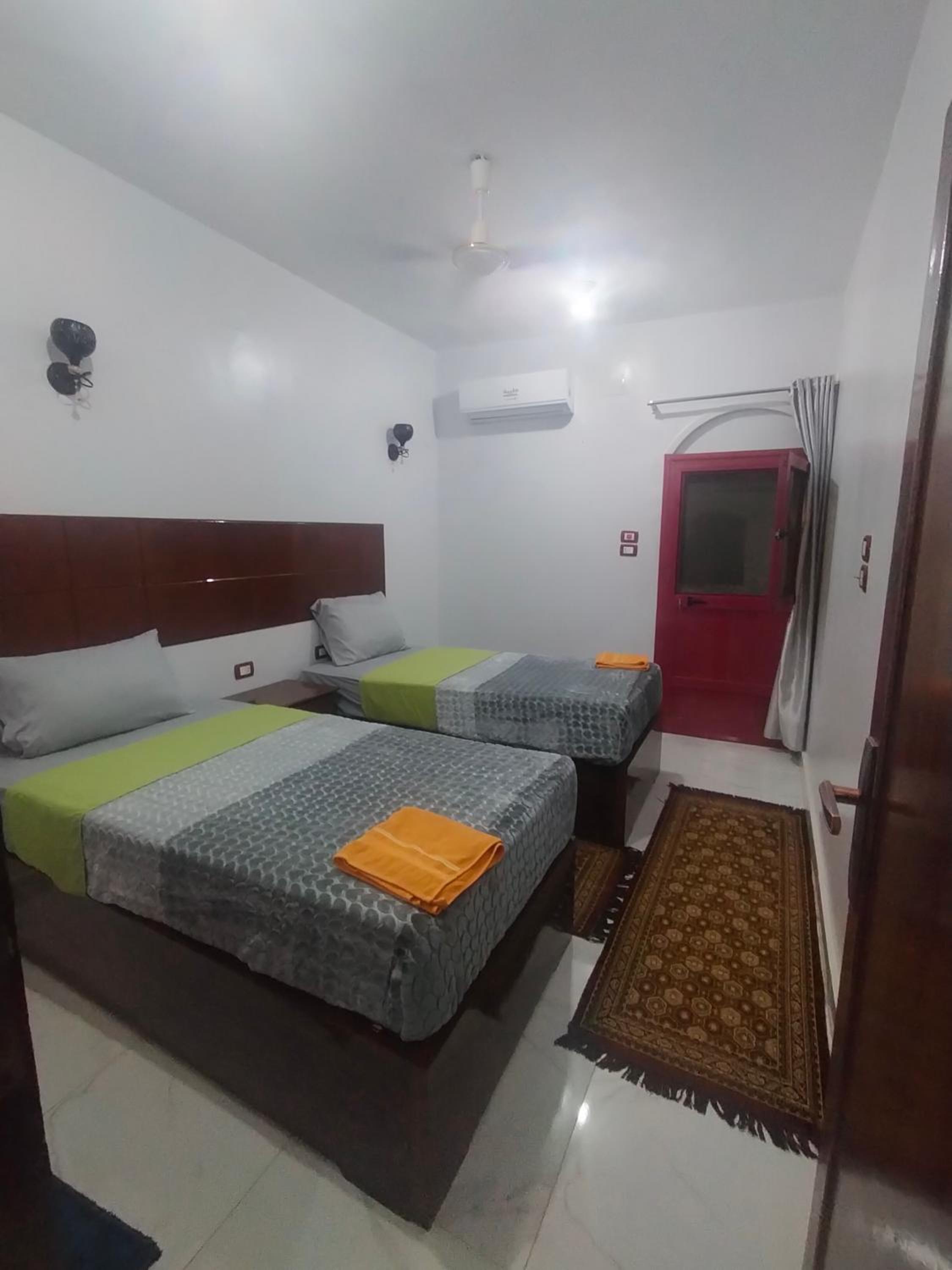 Budget Double Room - Photo 4