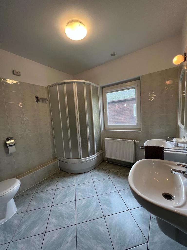 Three-Bedroom House - Photo 3