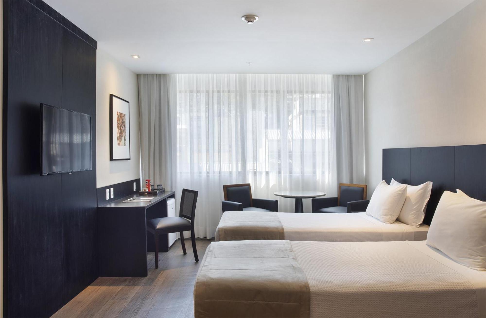 Standard Twin Room - Photo 6