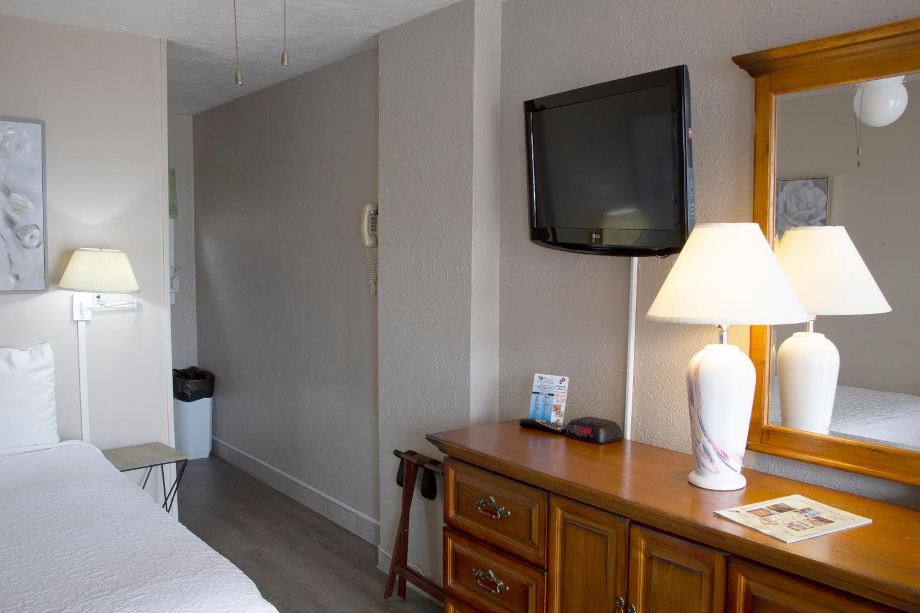 Economy Double Room photo 3