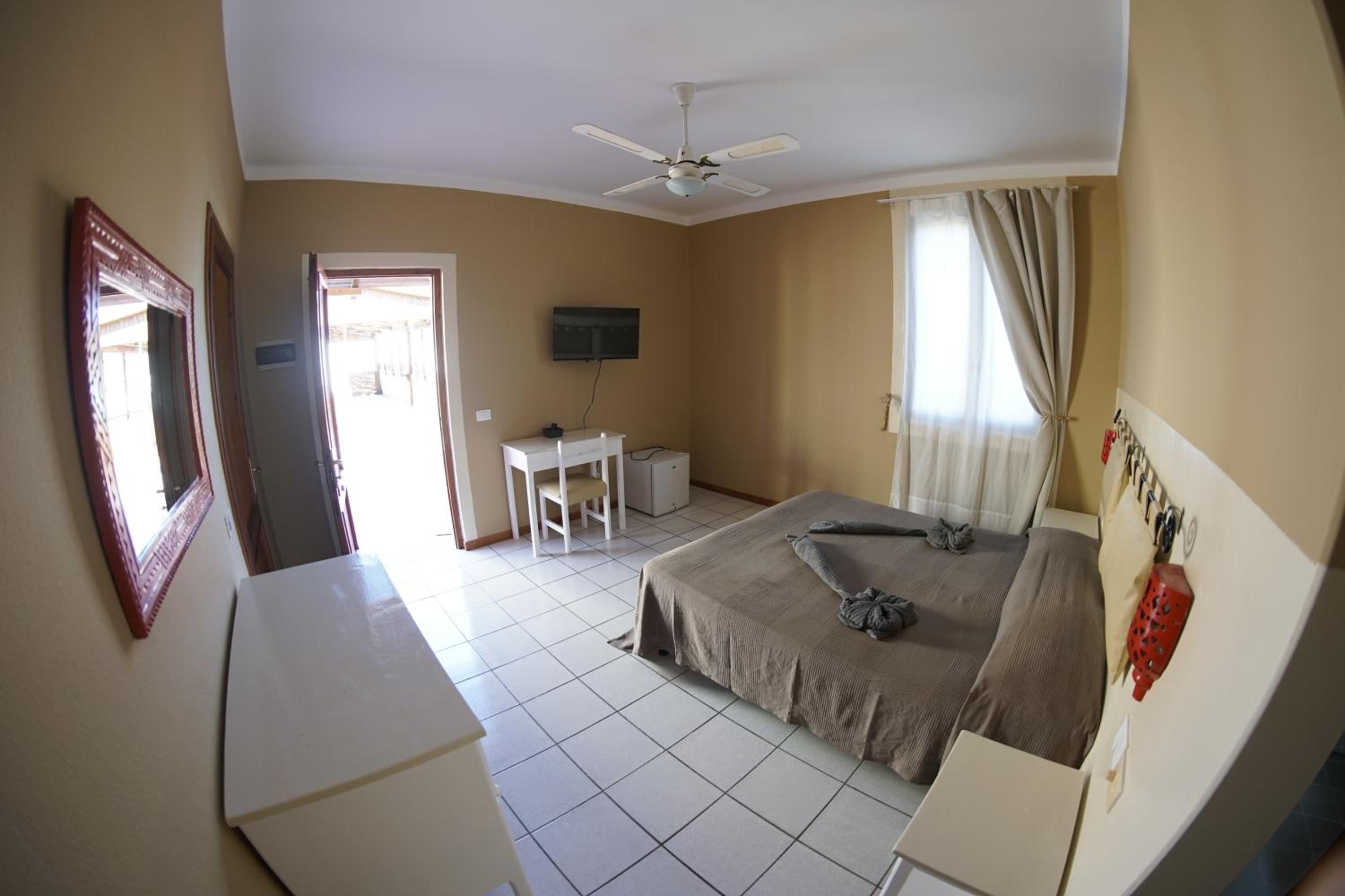 Deluxe Room (2 Adults + 1 Child) photo 3