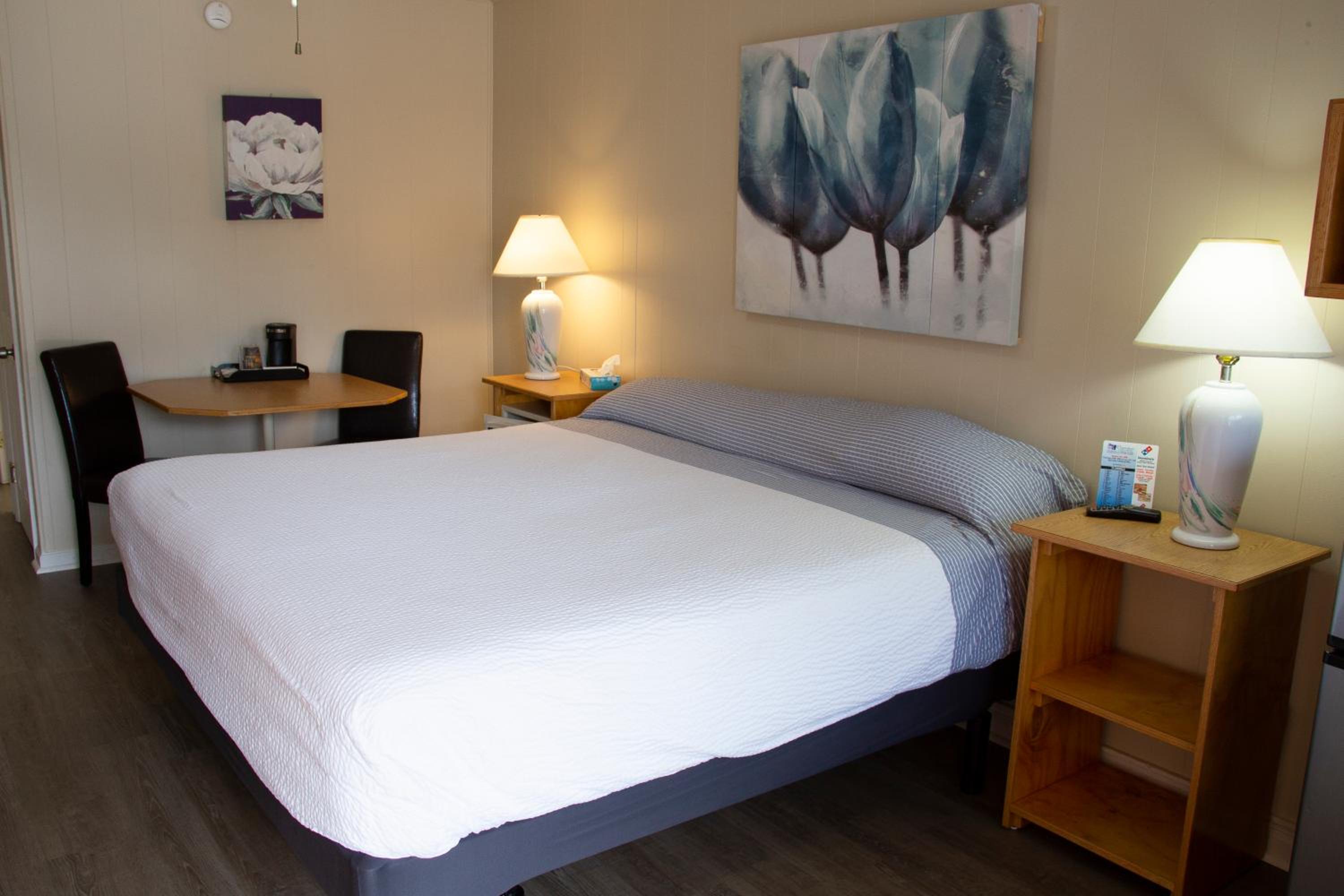 Deluxe King Room photo 3