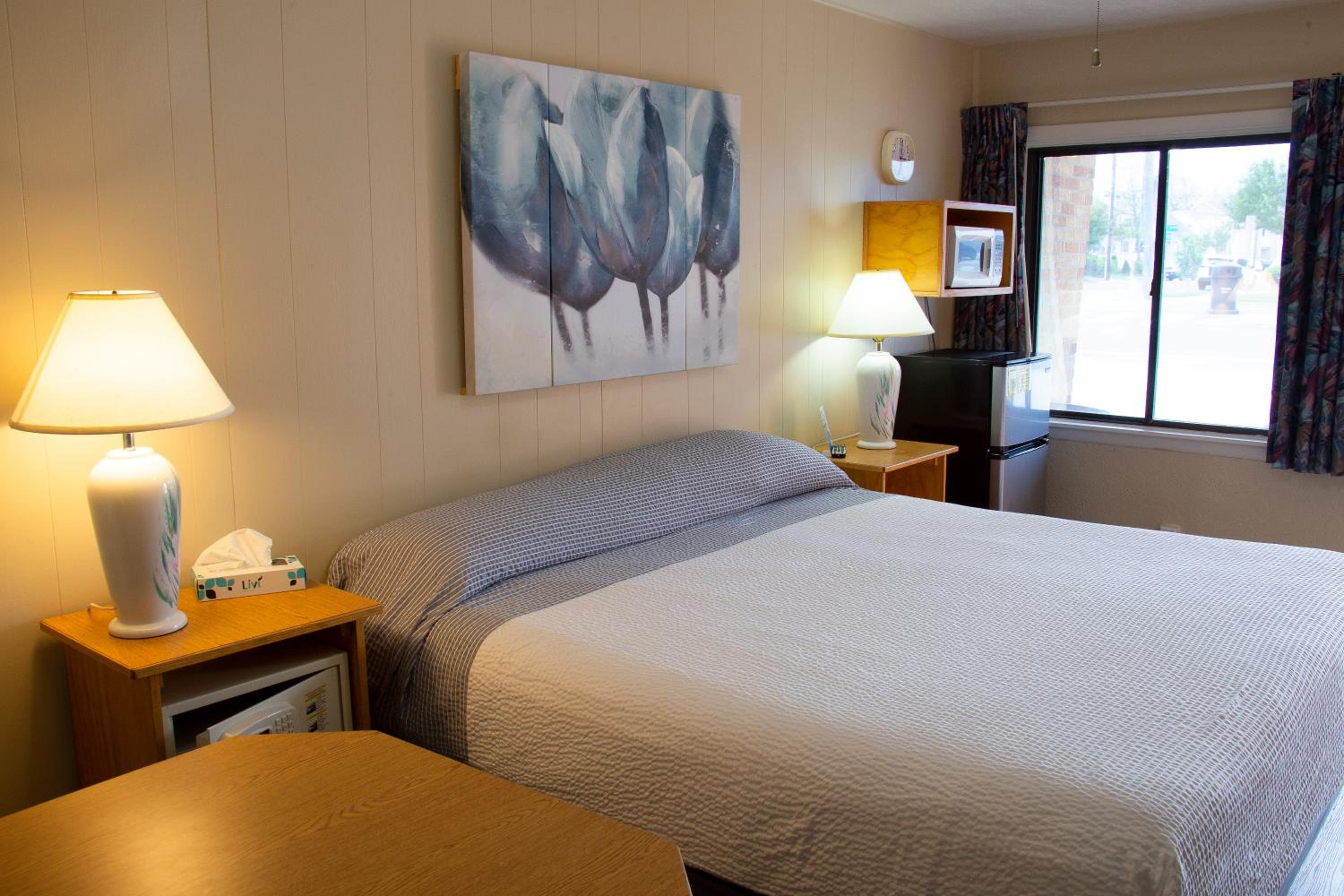 Deluxe King Room photo 1
