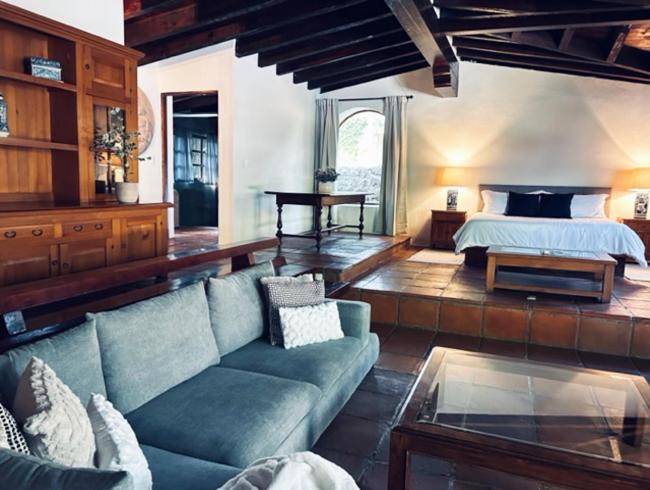 Deluxe Suite - Photo 6