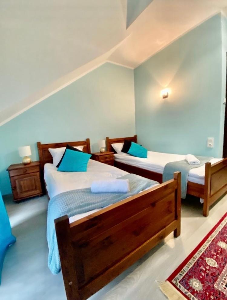 Twin Room with Balcony - Photo 1