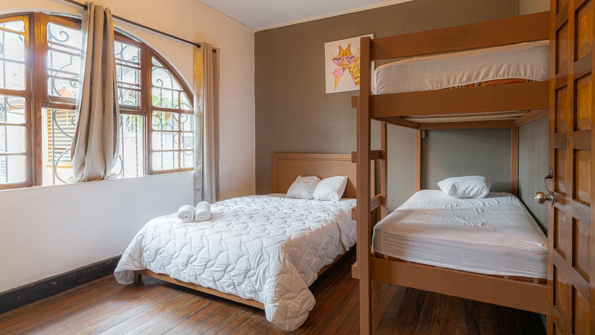 Double Room with Shared Bathroom photo 1