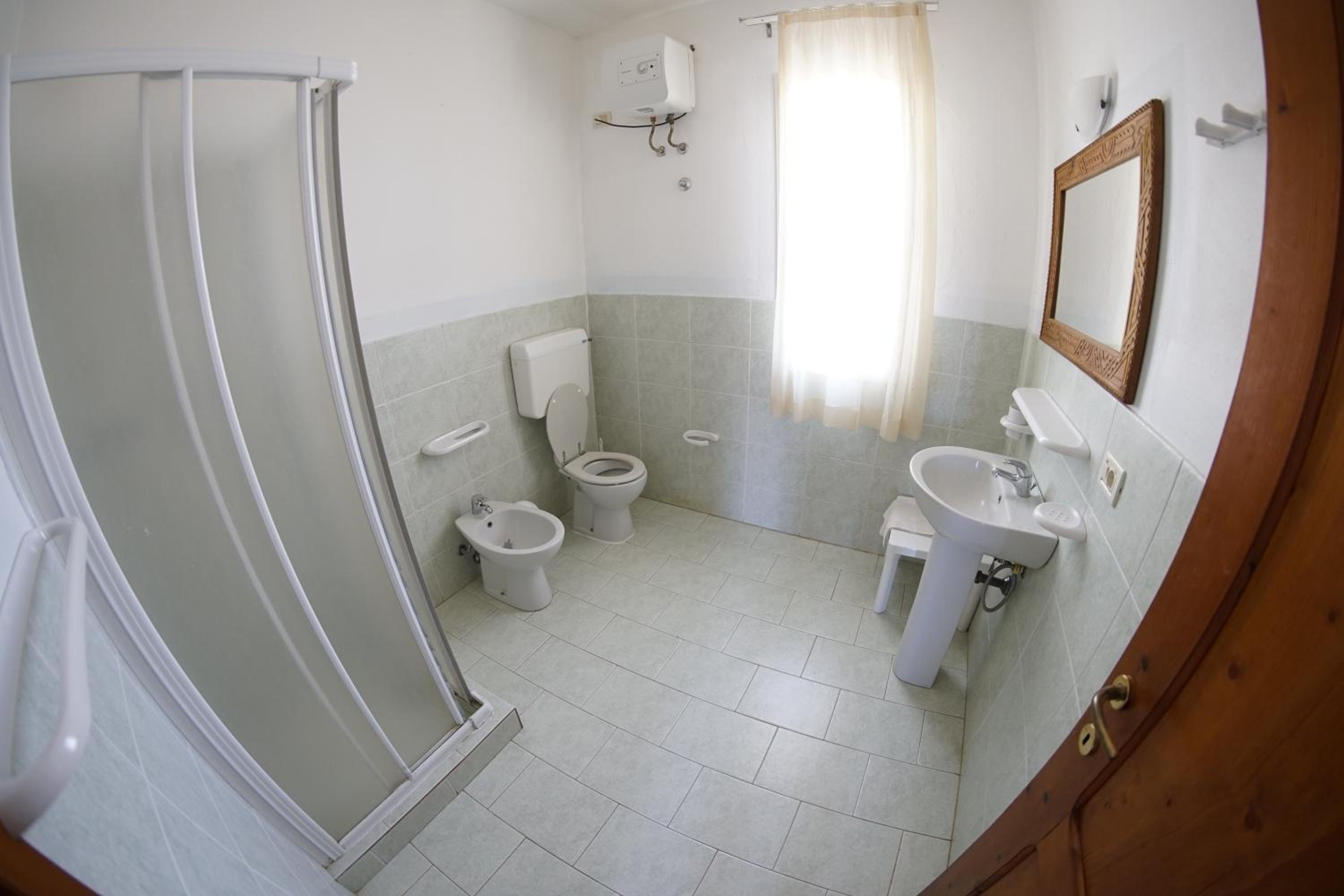 One-Bedroom Apartment with Balcony photo 1
