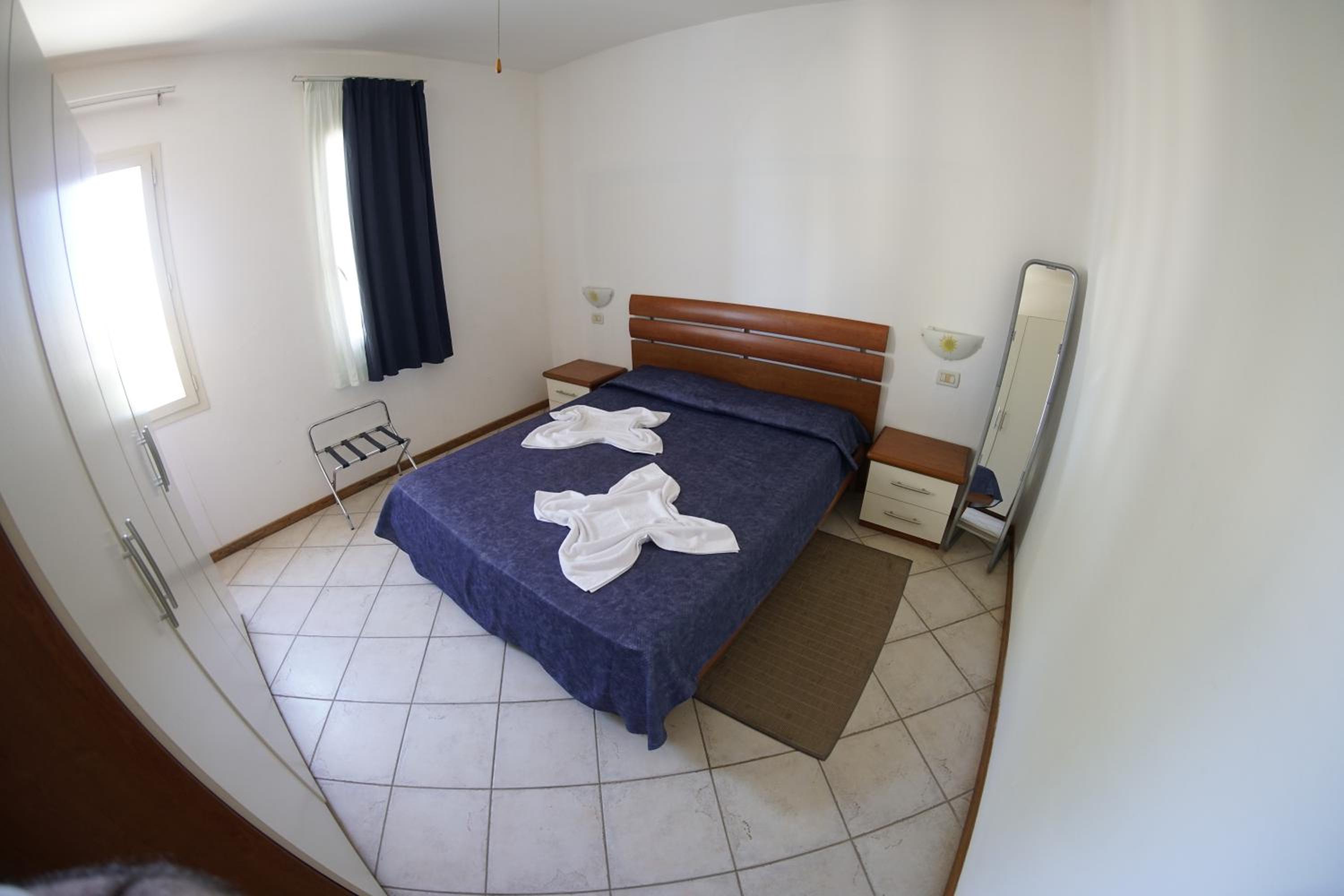 One-Bedroom Apartment with Balcony photo 3