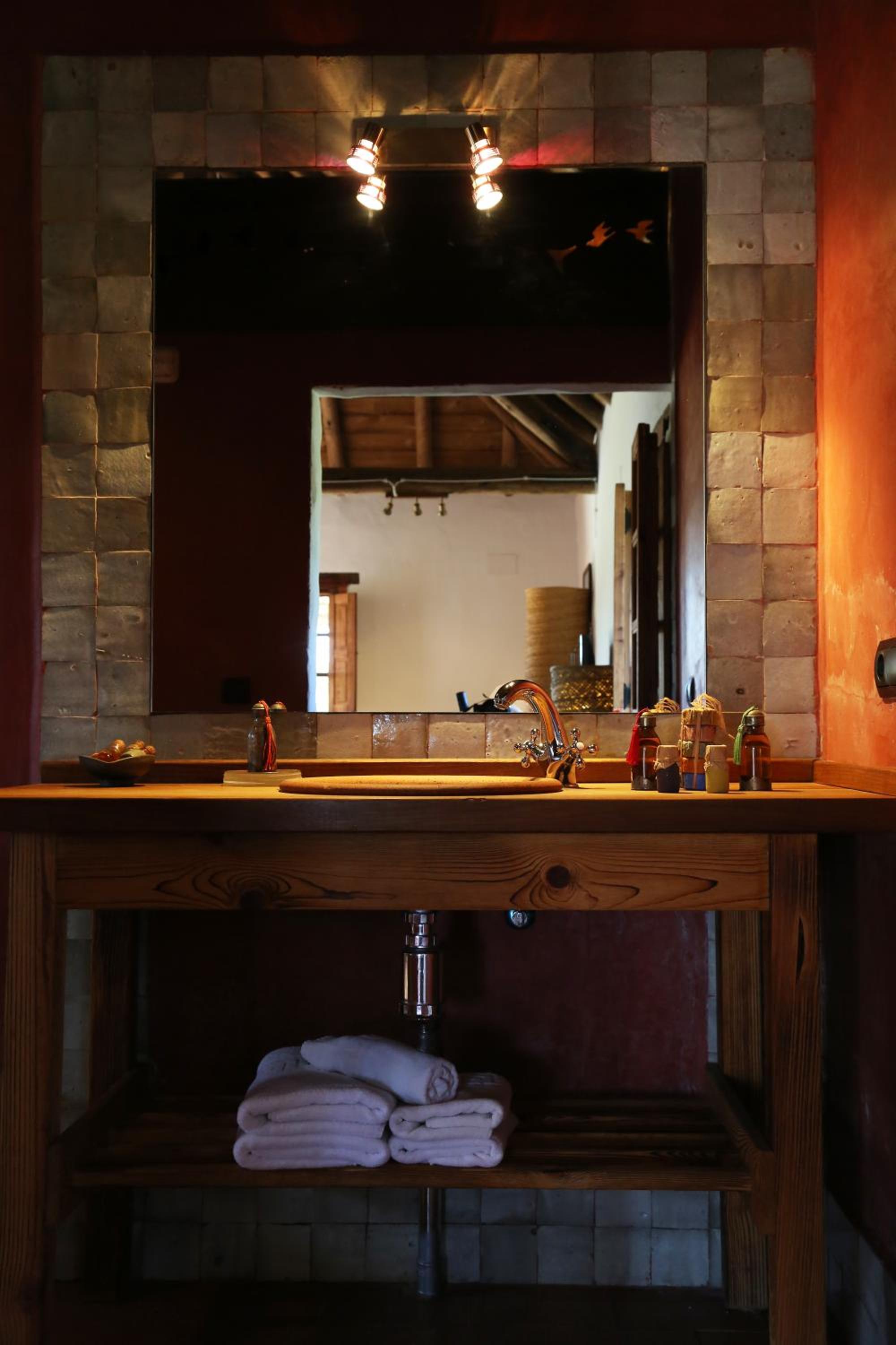 Twin Room - Photo 5